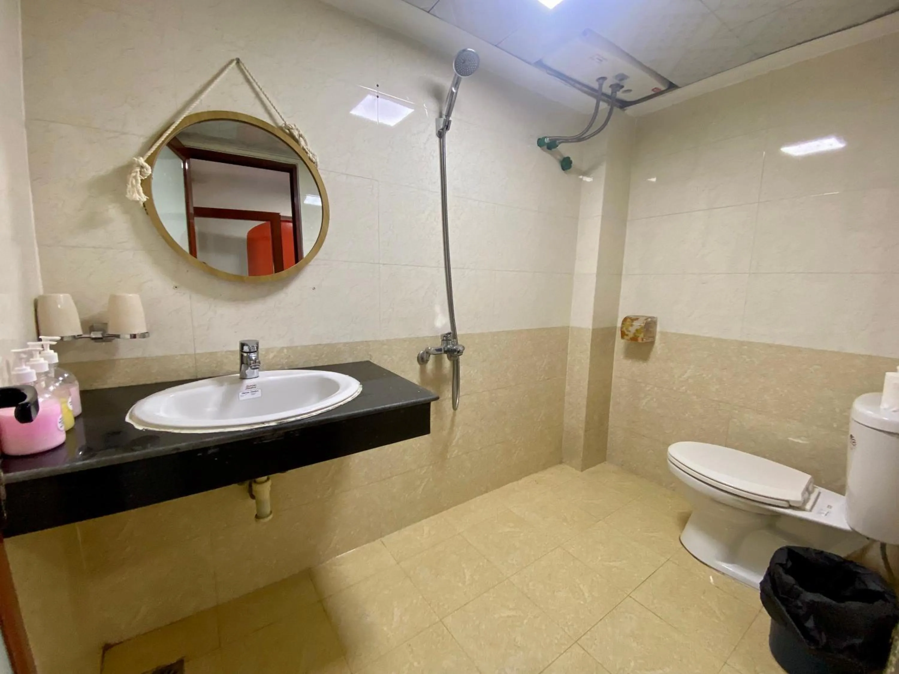 Shower in D Home Sapa