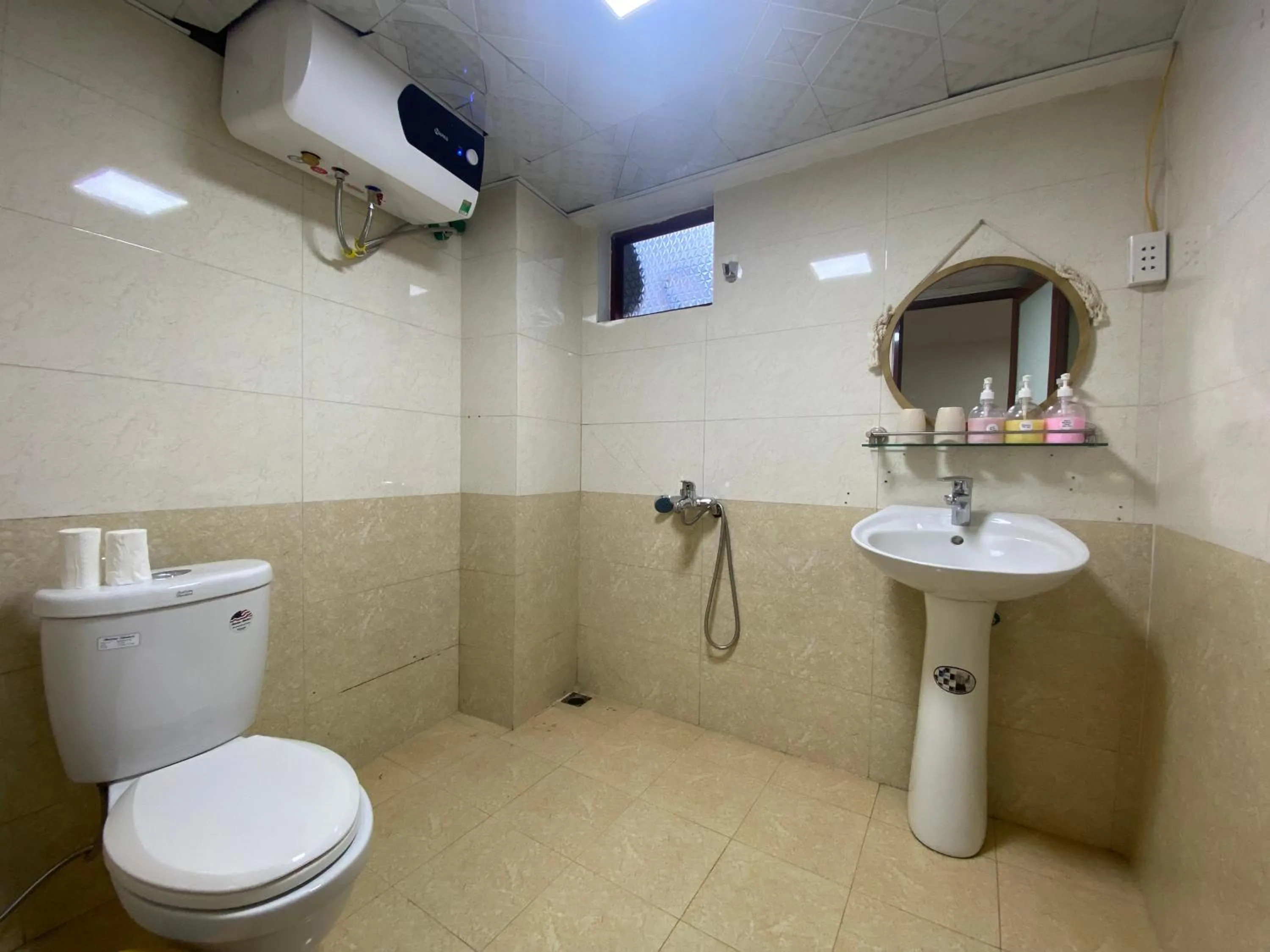 Shower in D Home Sapa