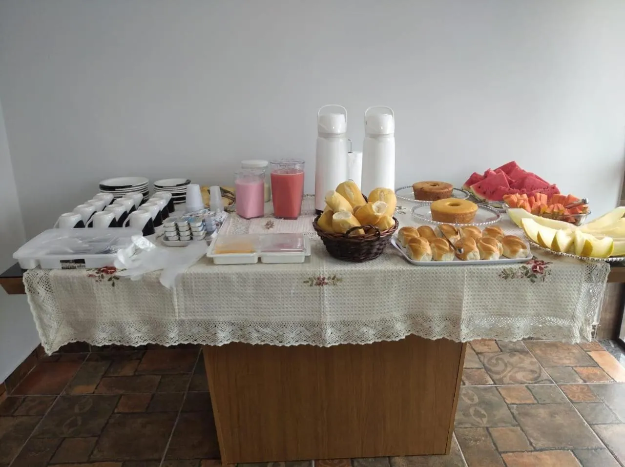 Food and drinks in Pousada Sol e Descanso - by Easy Hotéis