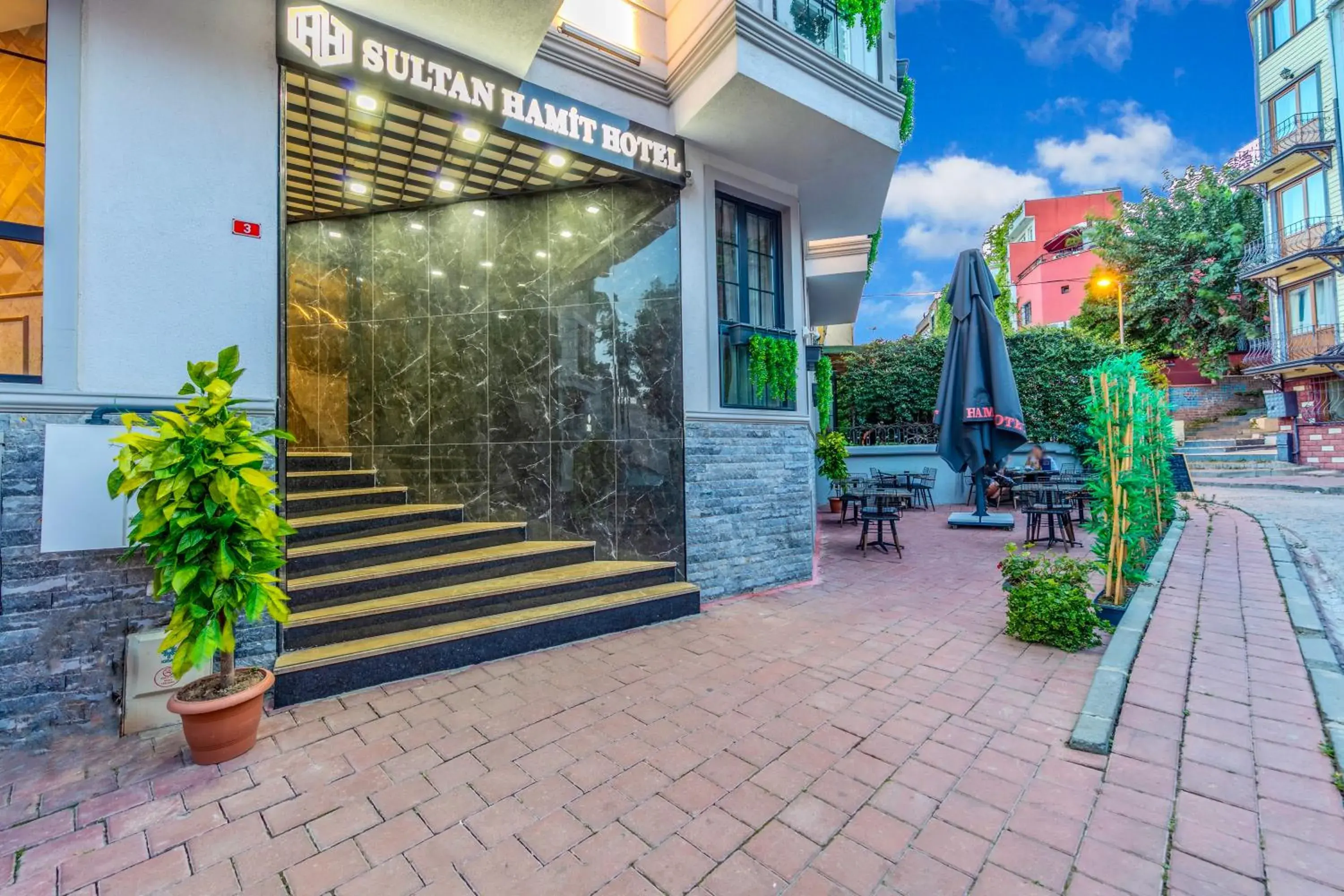 Property building in Sultan Hamit Hotel Property building in Sultan Hamit Hotel