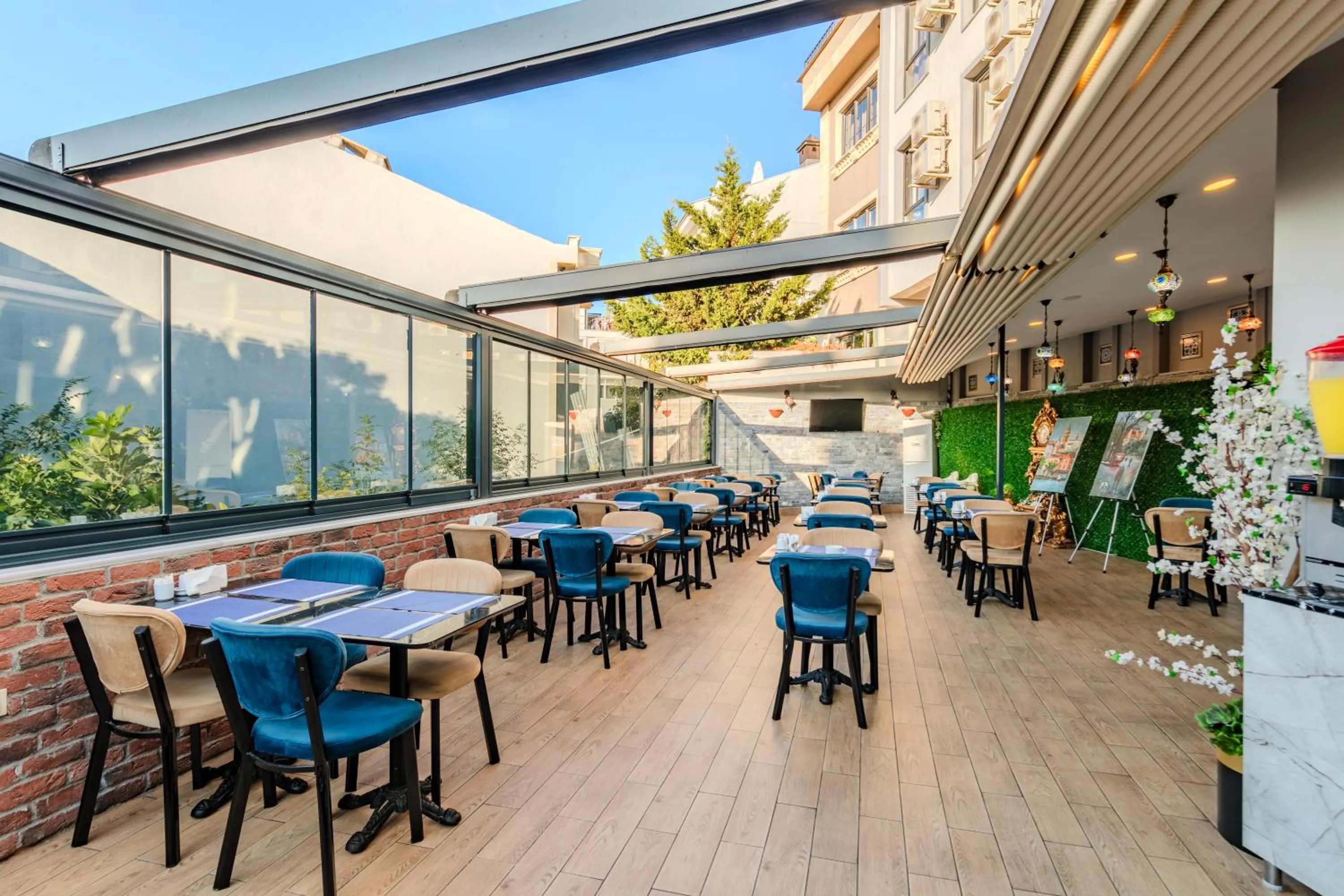 Patio in Sultan Hamit Hotel