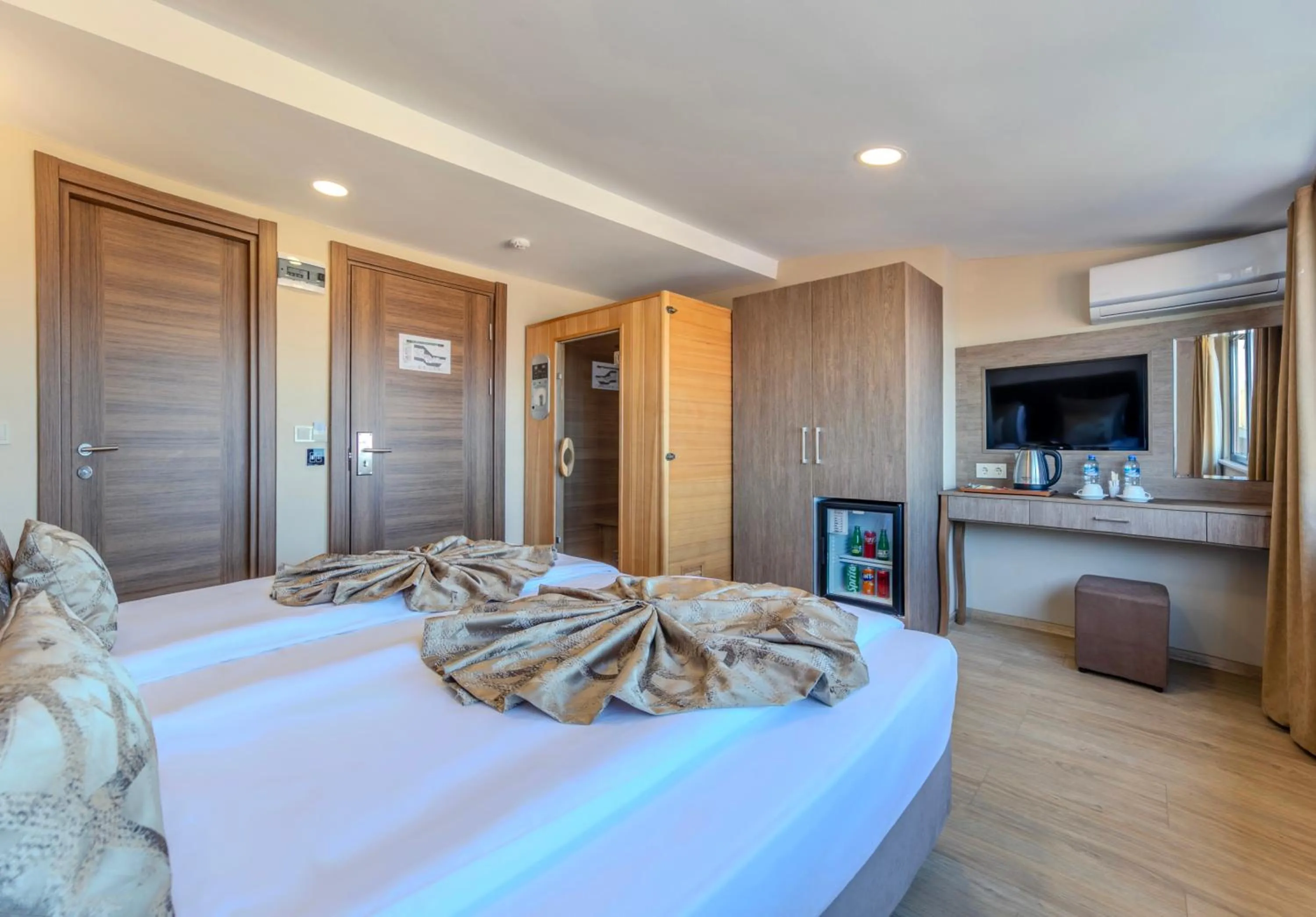 Bed in Sultan Hamit Hotel