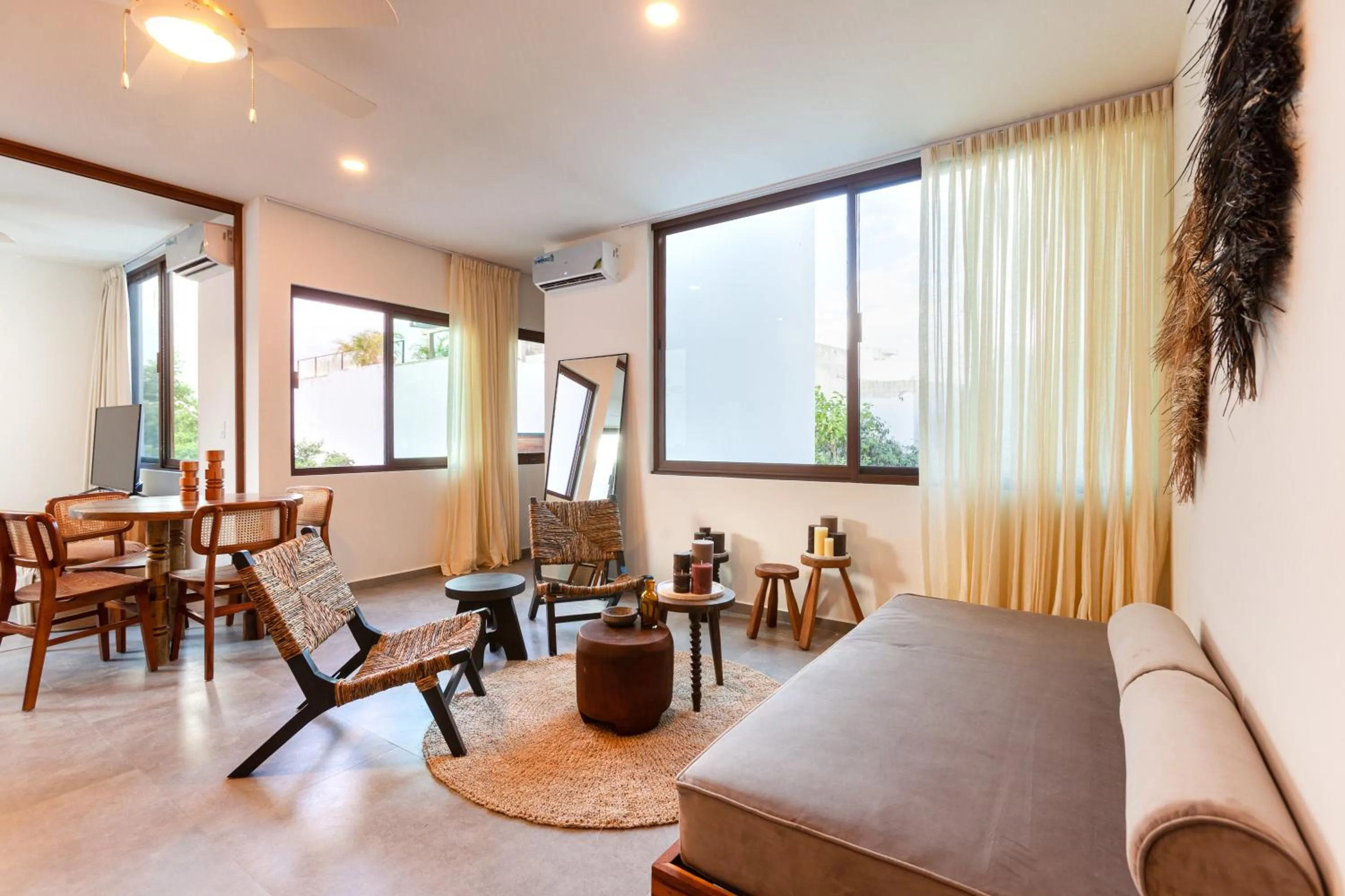 Living room, Bed in Azalea by Zamá Homes