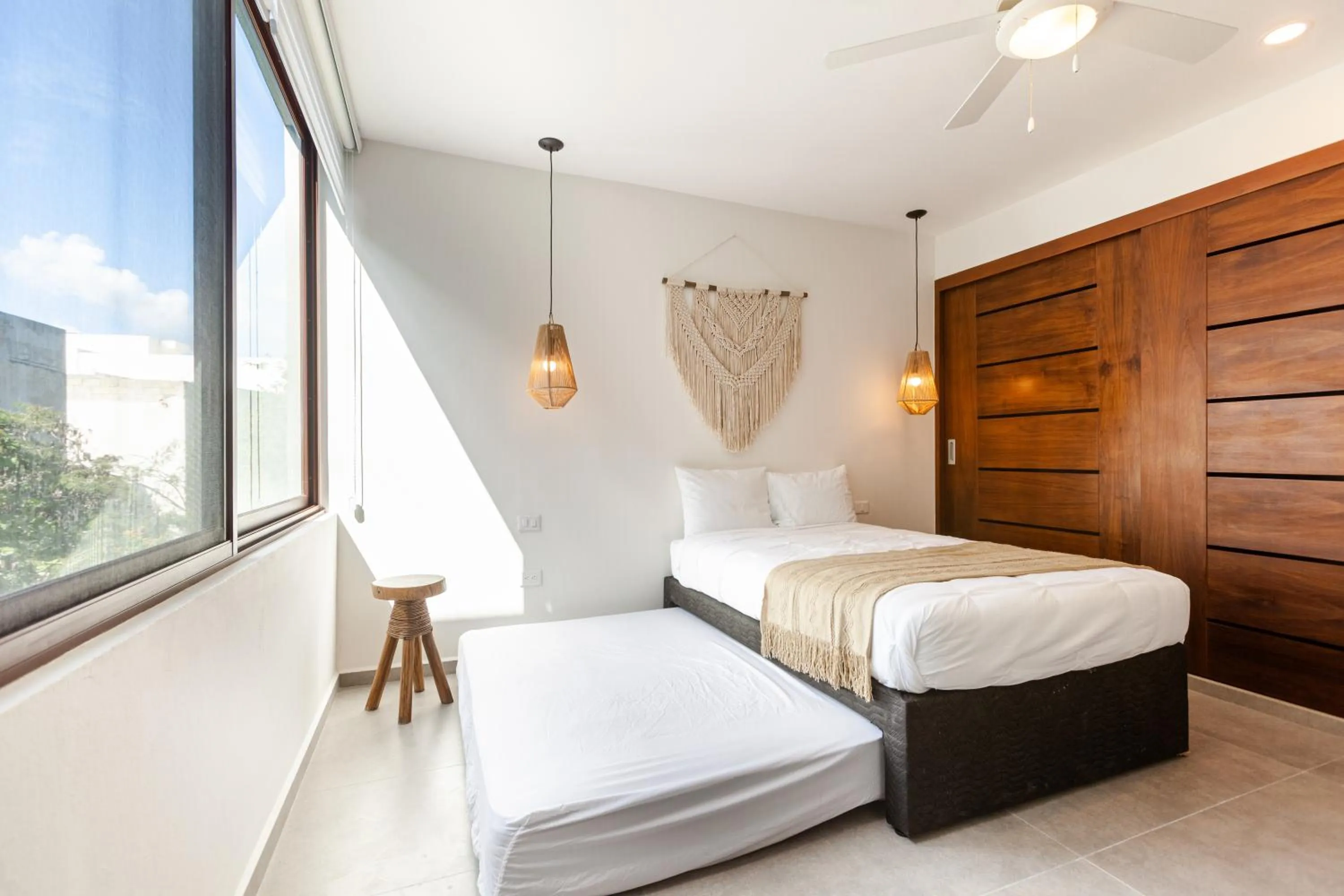 Bedroom, Bed in Azalea by Zamá Homes