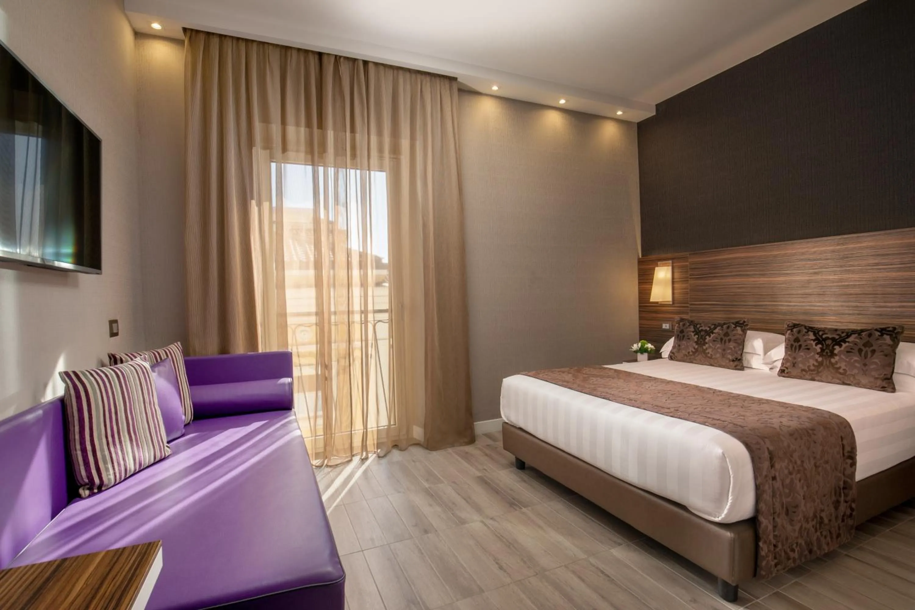 Photo of the whole room, Bed in The Republic