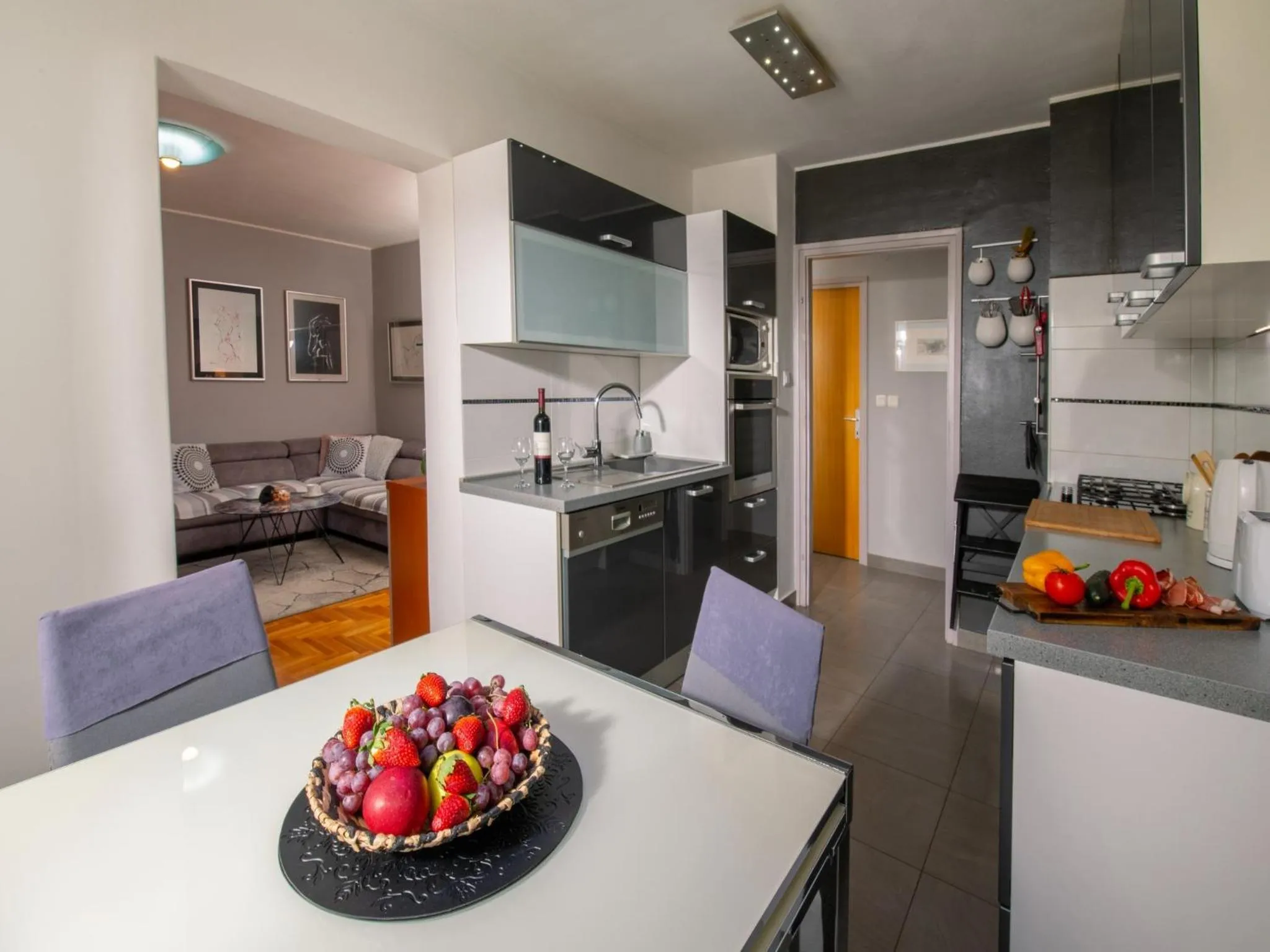 Other in Apartman Point