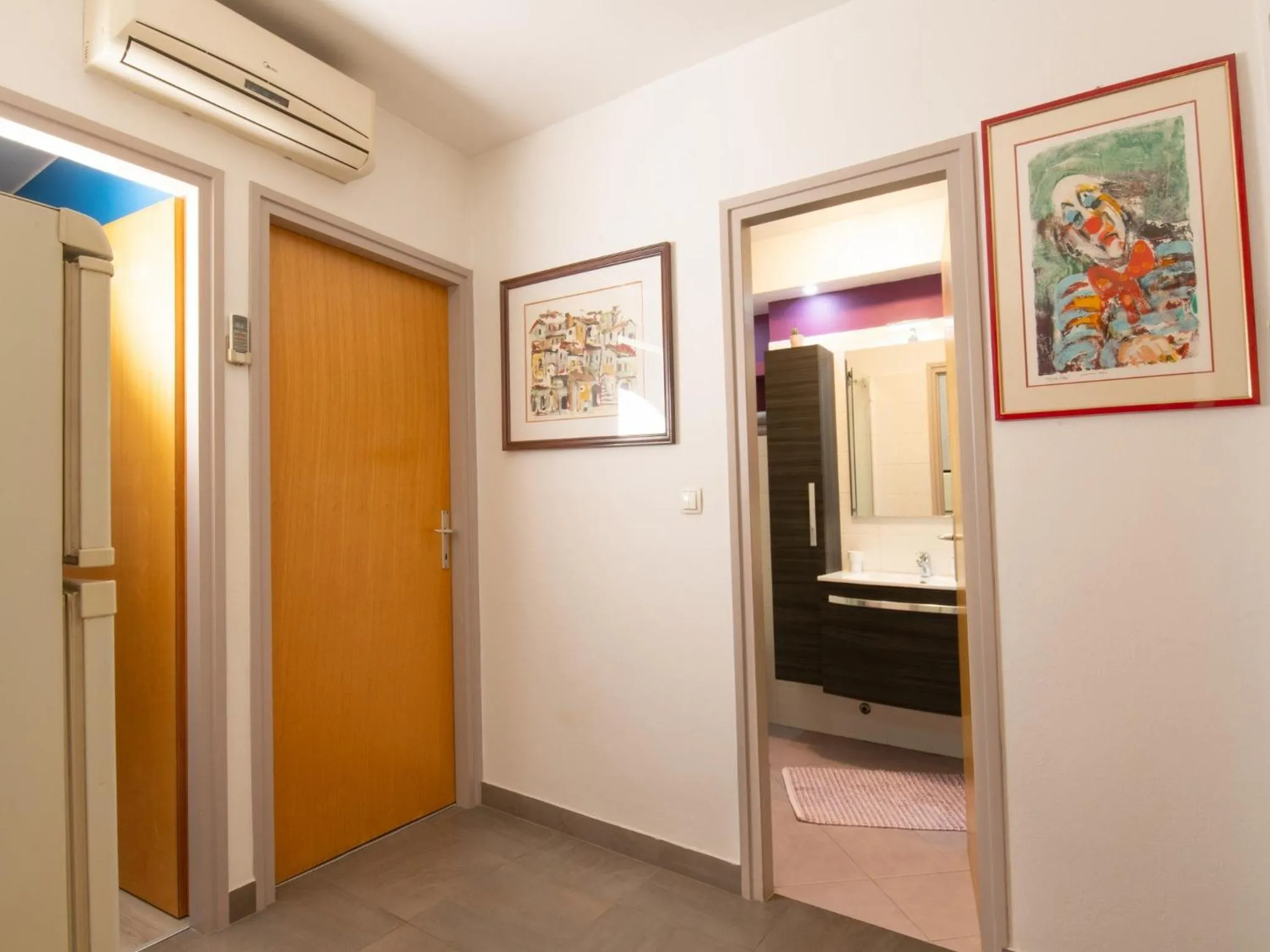 Other in Apartman Point