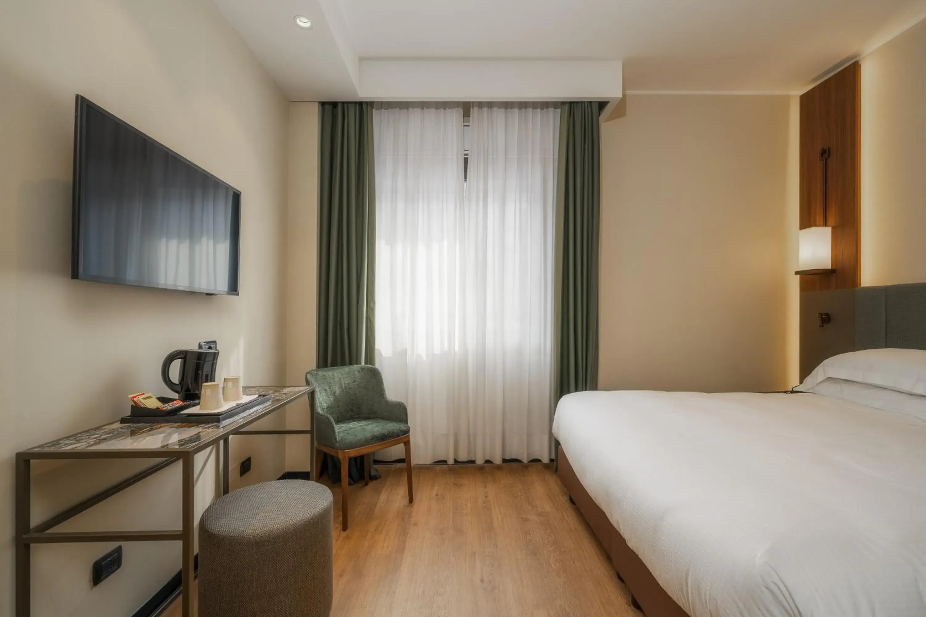 Superior Double Room in Hotel Mozart Superior Double Room in Hotel Mozart