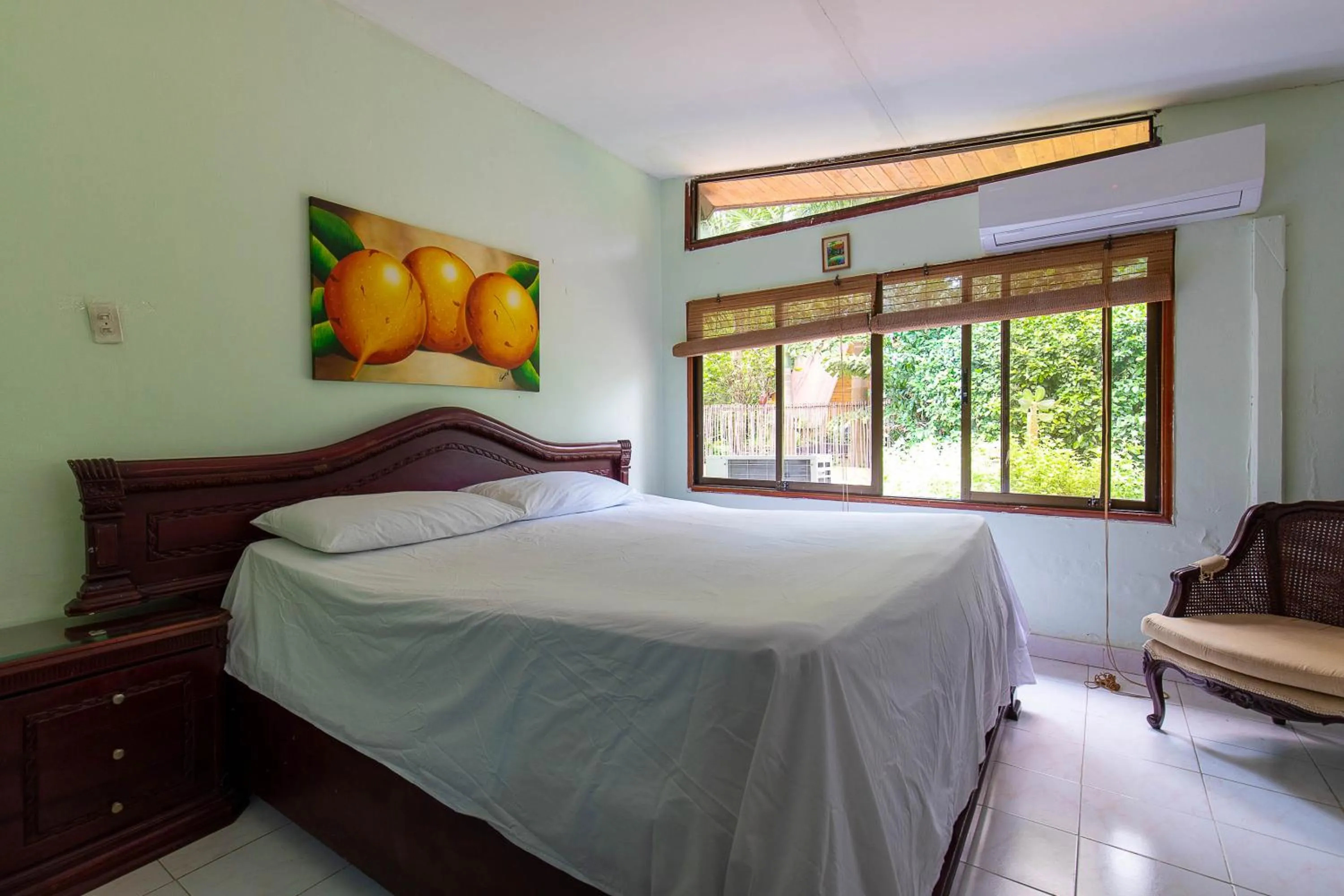 Deluxe Quadruple Room - single occupancy in Hostal Campomar
