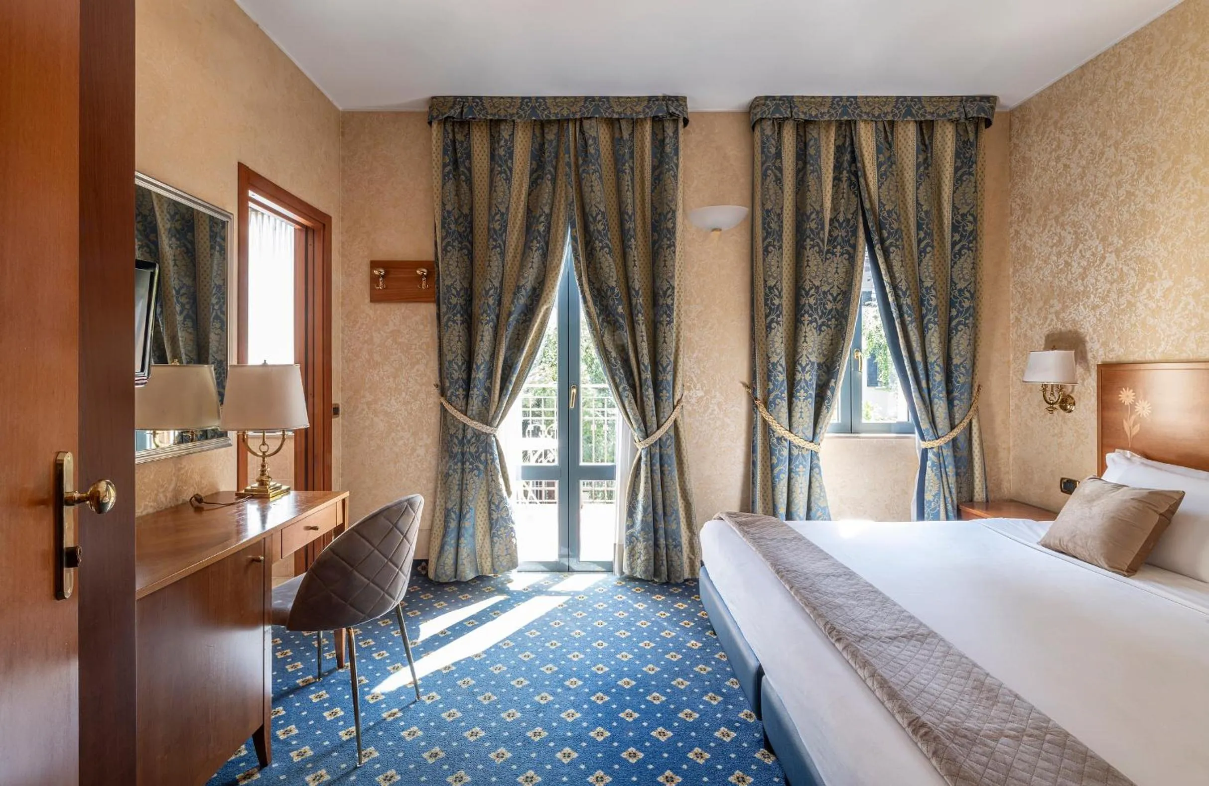 Bed in Boutique Hotel Dieci