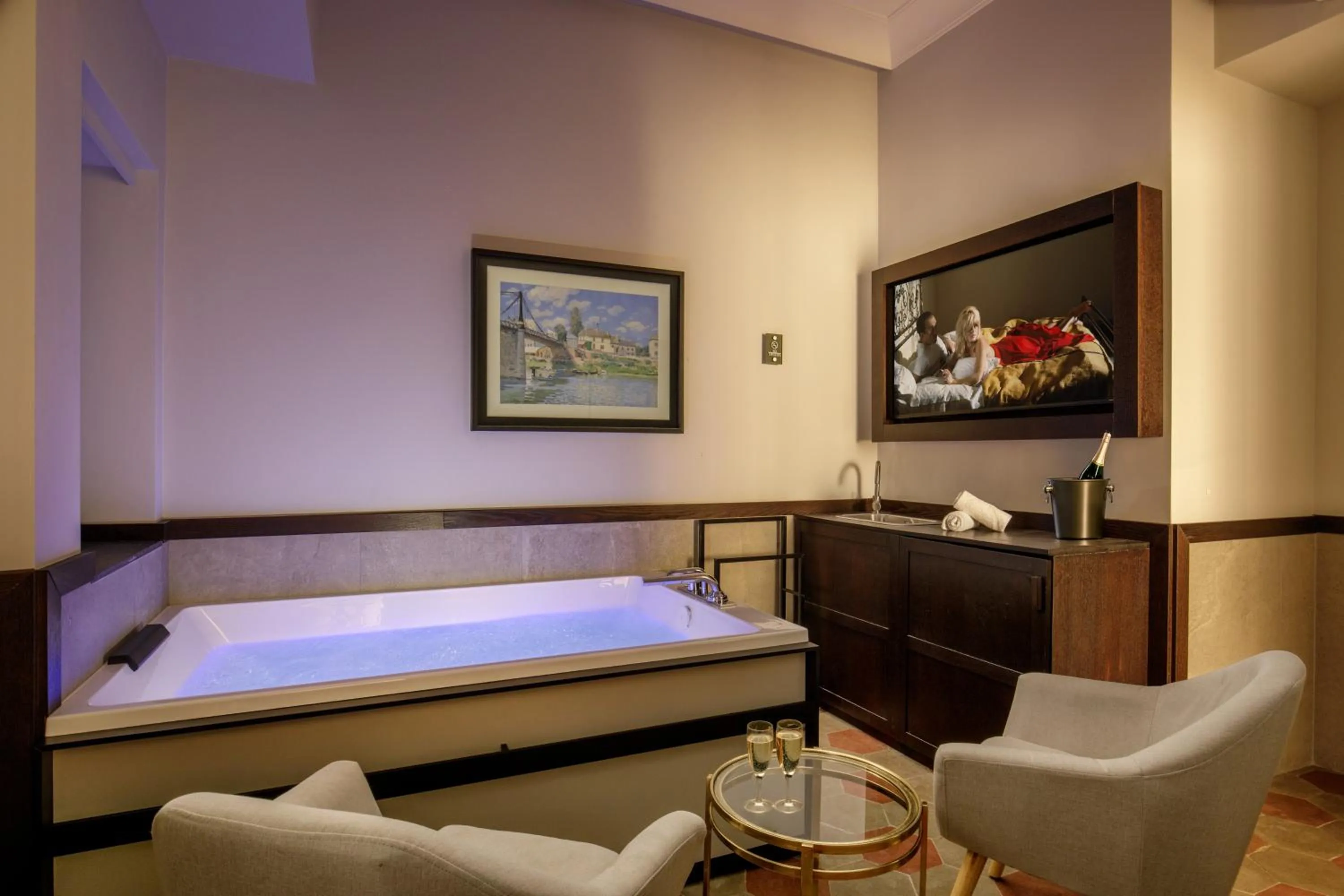 Living room, Bed in Flâneur Suites Corso