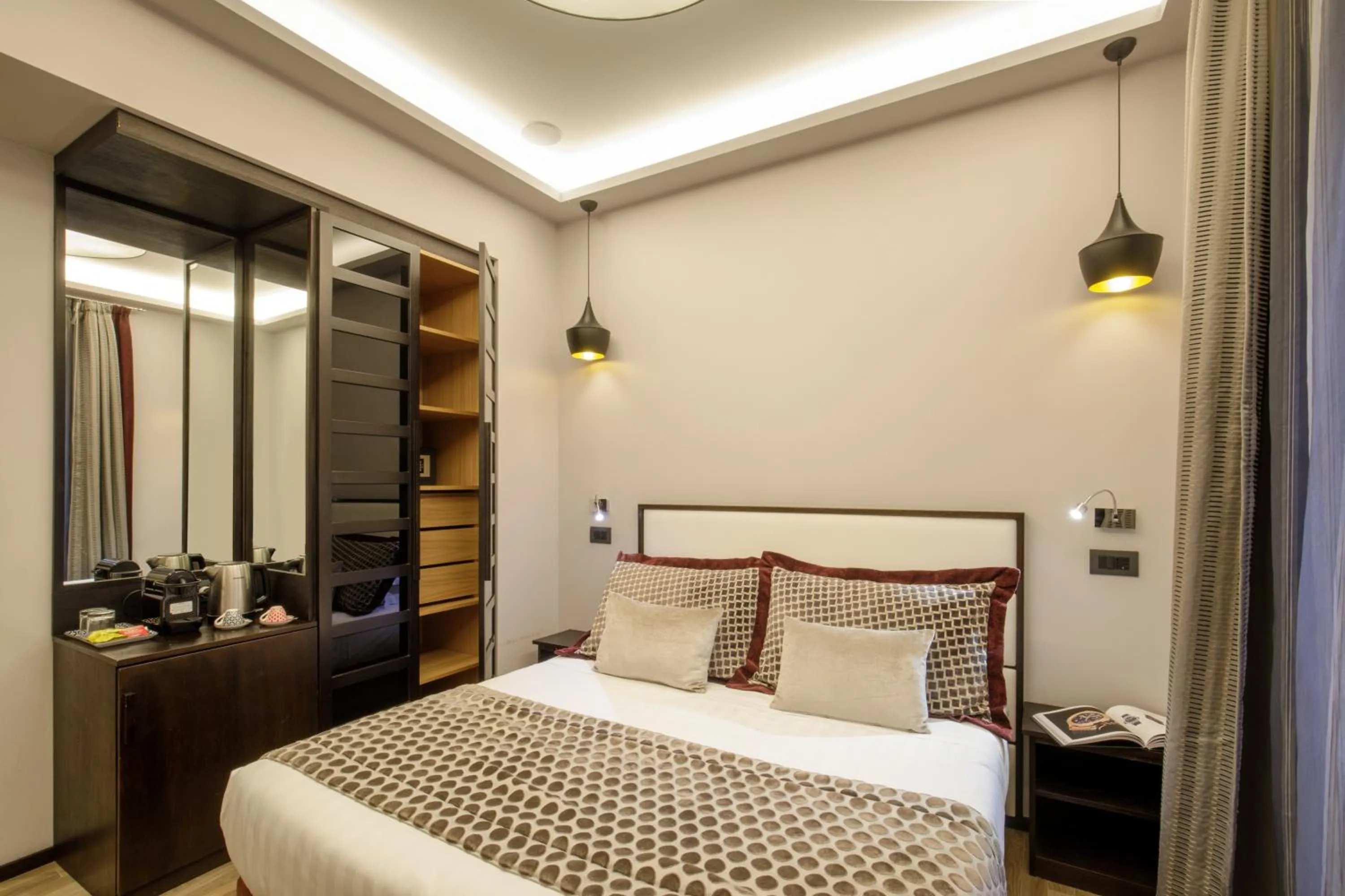 Bed in Flâneur Suites Corso