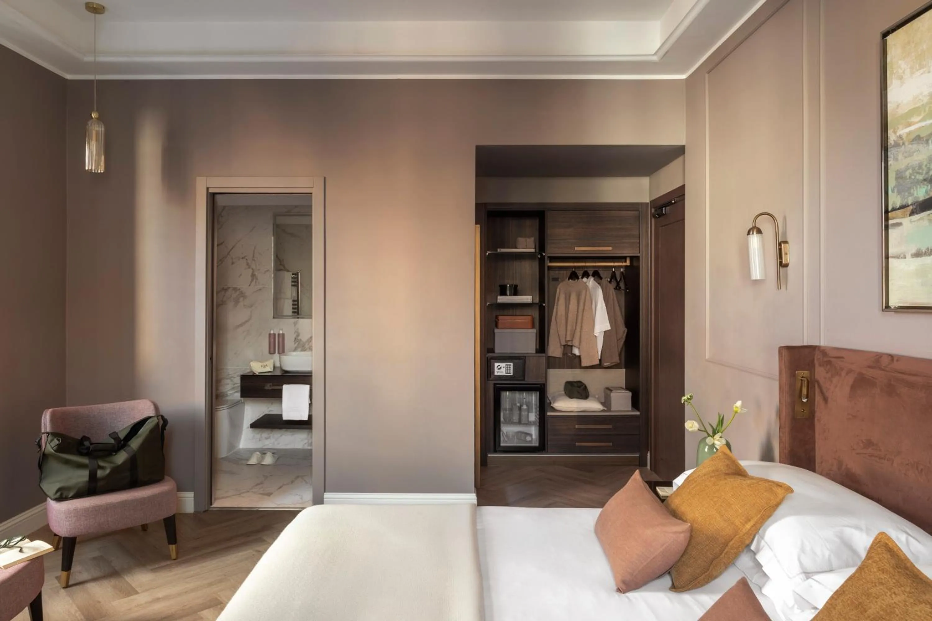 Photo of the whole room, Bed in Hotel Viminale