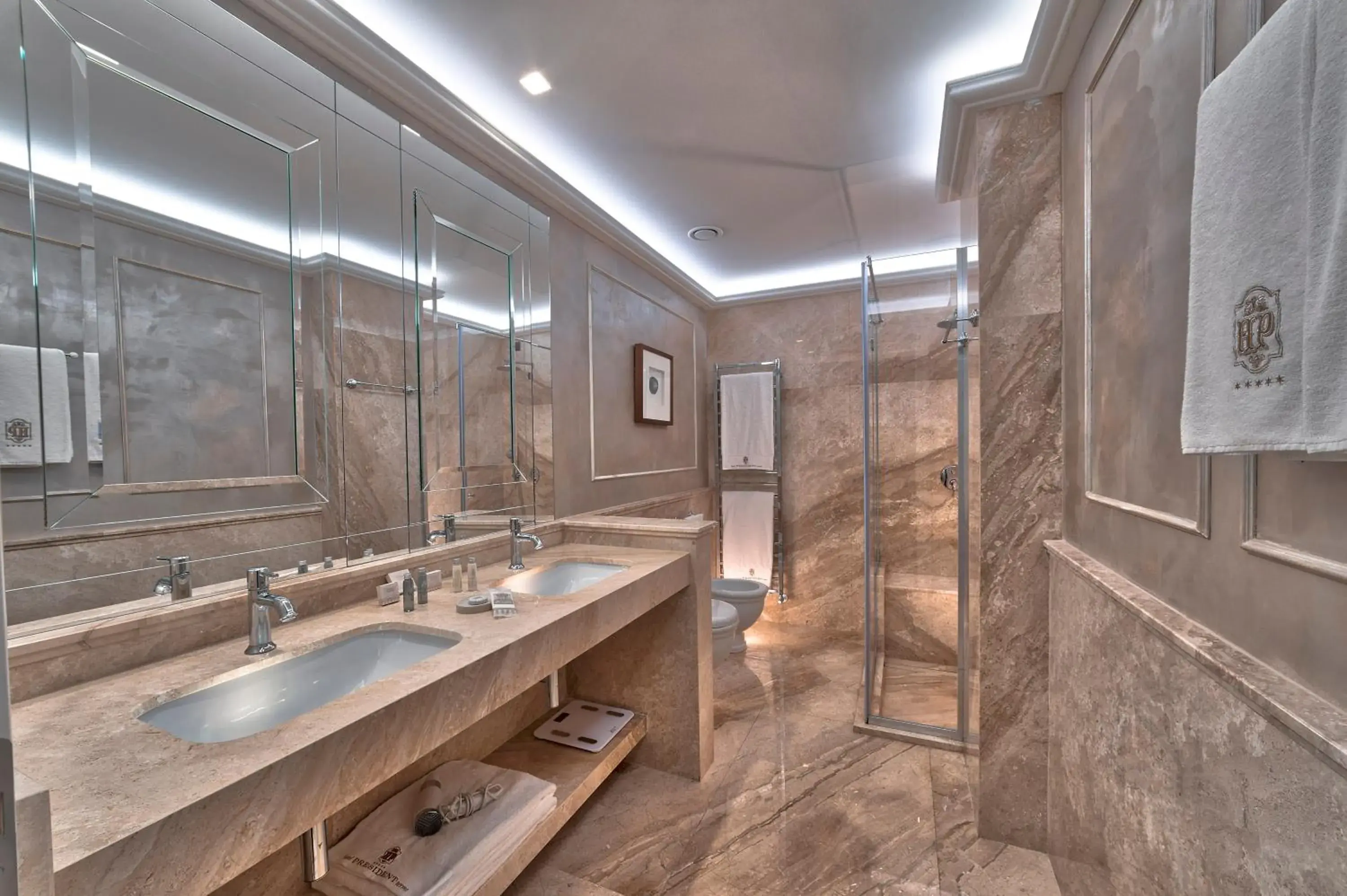 Superior Double or Twin Room with Mountain View in Hotel President Terme Superior Double or Twin Room with Mountain View in Hotel President Terme