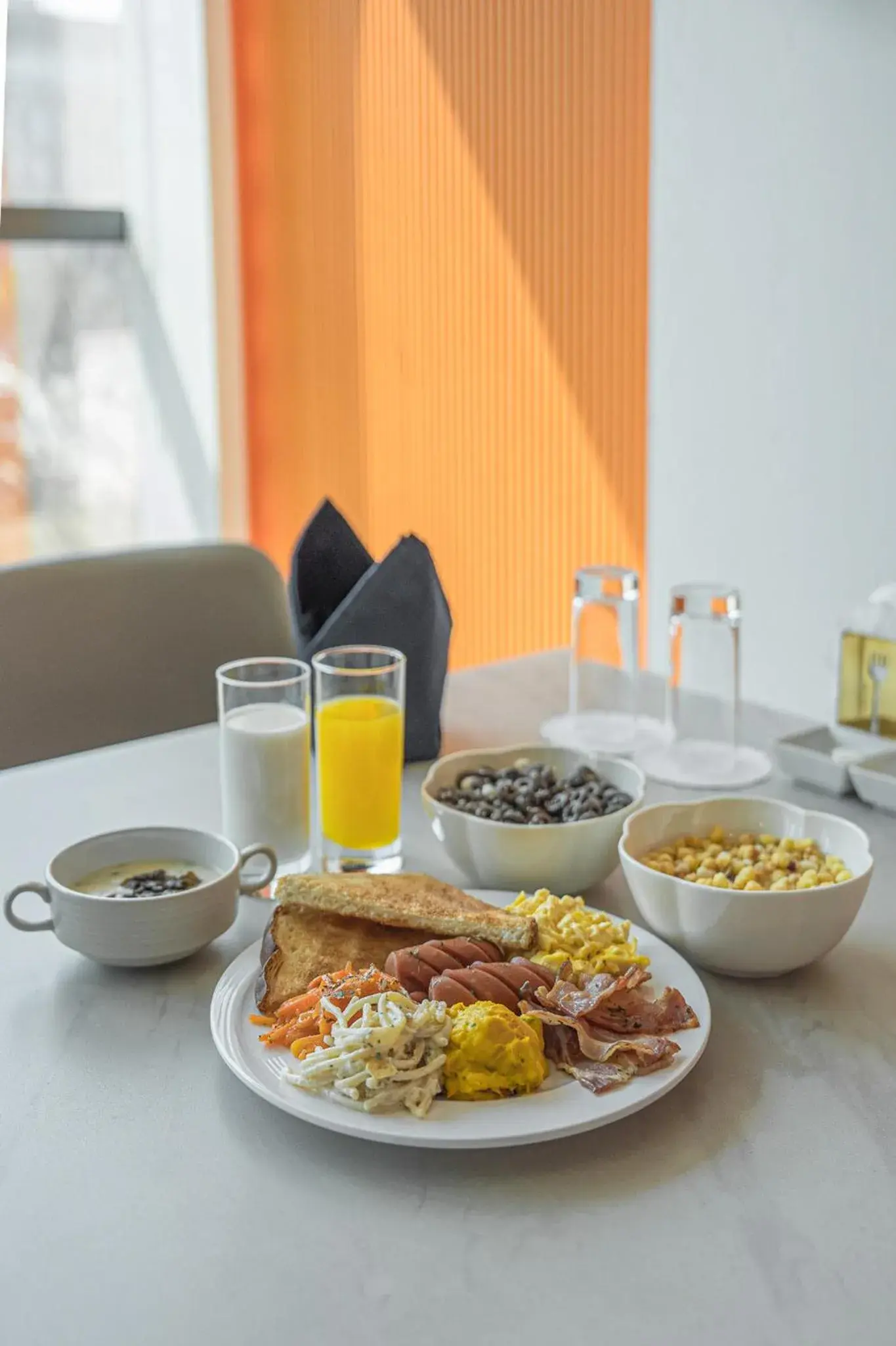 Restaurant/places to eat in Act Hotel Restaurant/places to eat in Act Hotel