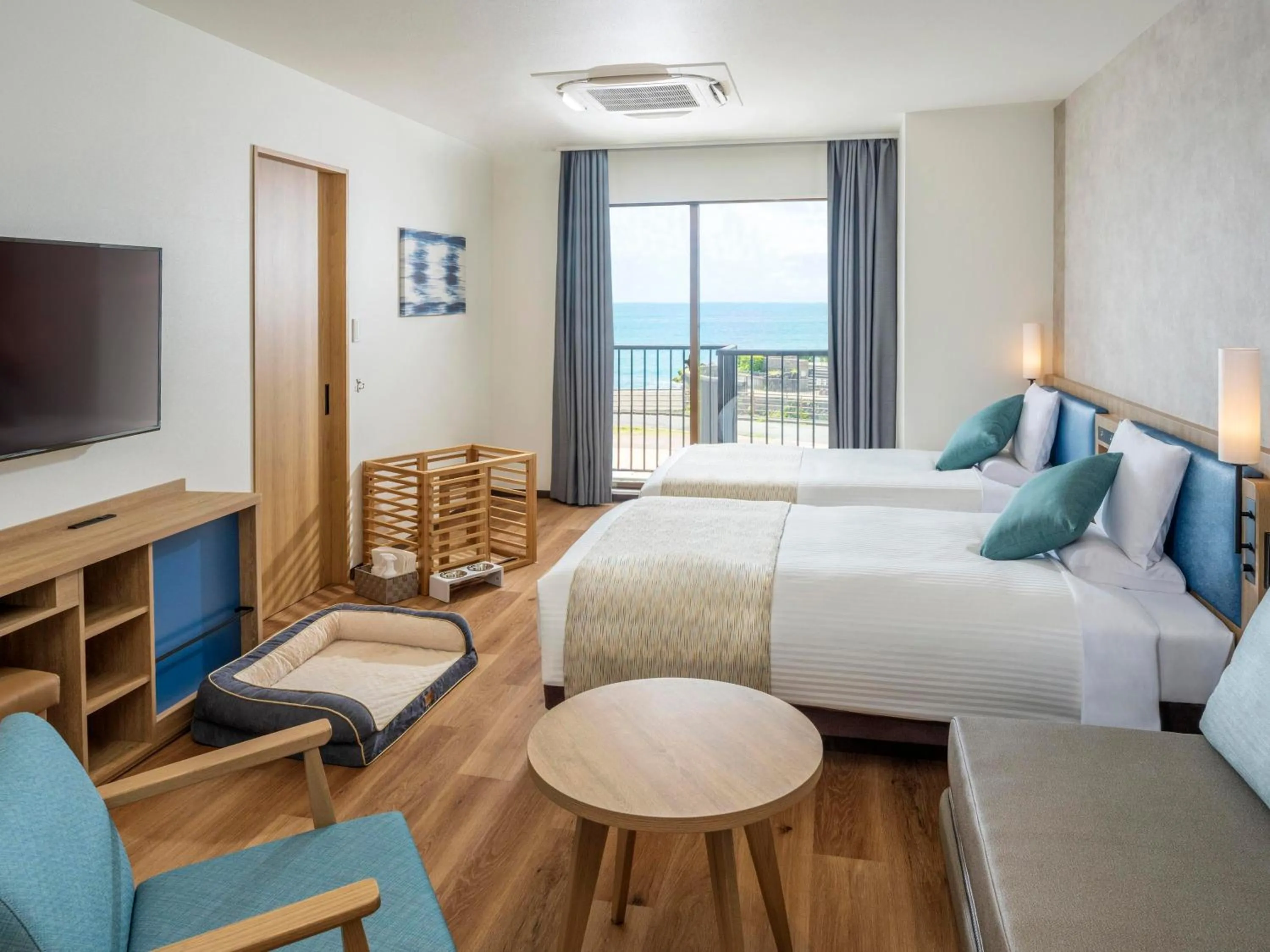 Photo of the whole room, Bed in Atagawa Ocean Resort
