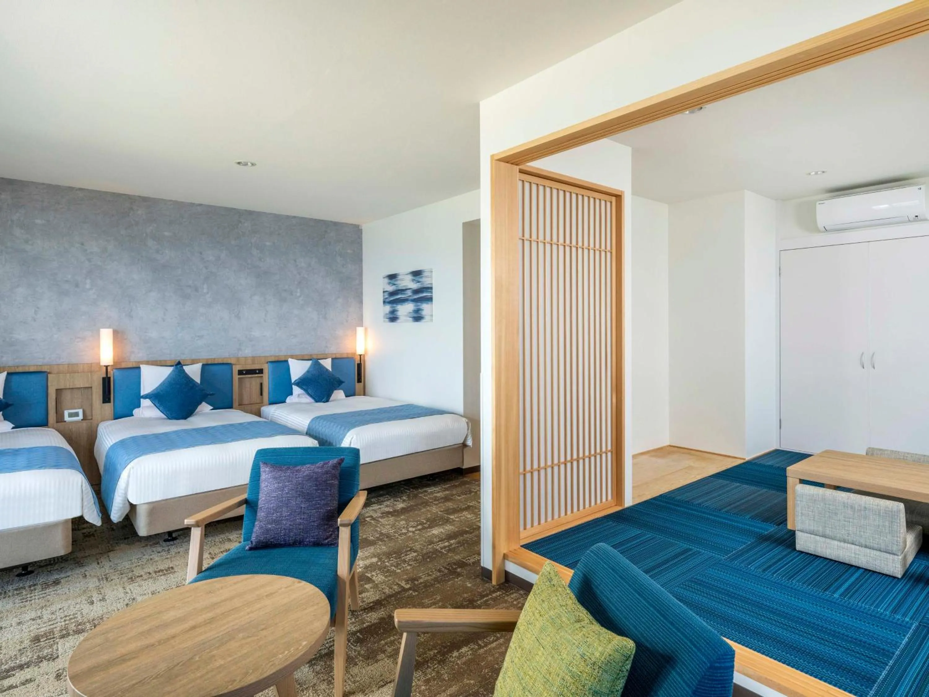 Photo of the whole room, Bed in Atagawa Ocean Resort