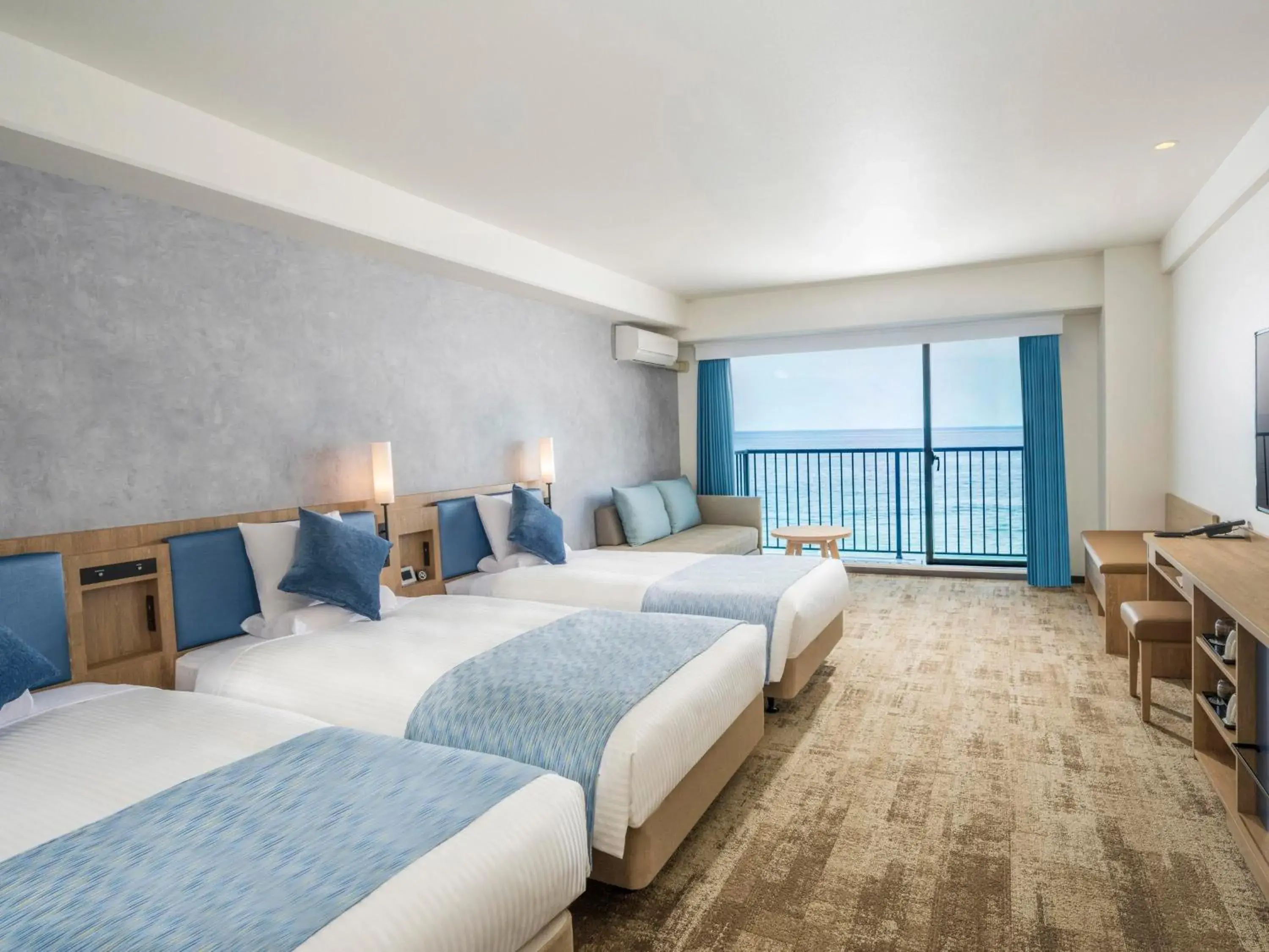 Photo of the whole room, Bed in Atagawa Ocean Resort Photo of the whole room, Bed in Atagawa Ocean Resort