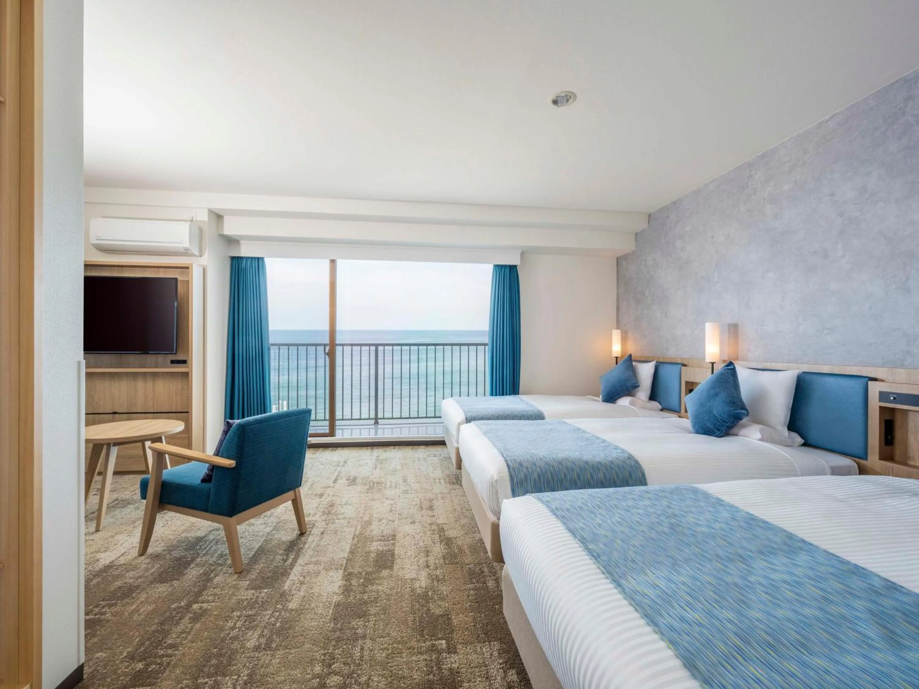 Photo of the whole room, Bed in Atagawa Ocean Resort