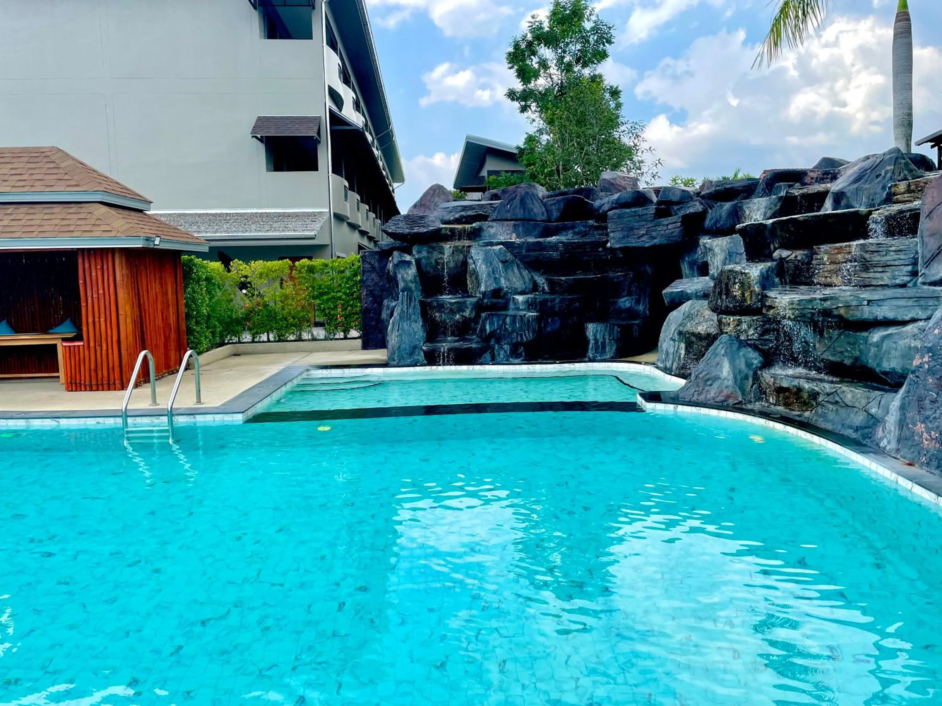 Swimming pool in Hideaway Resort Banchang