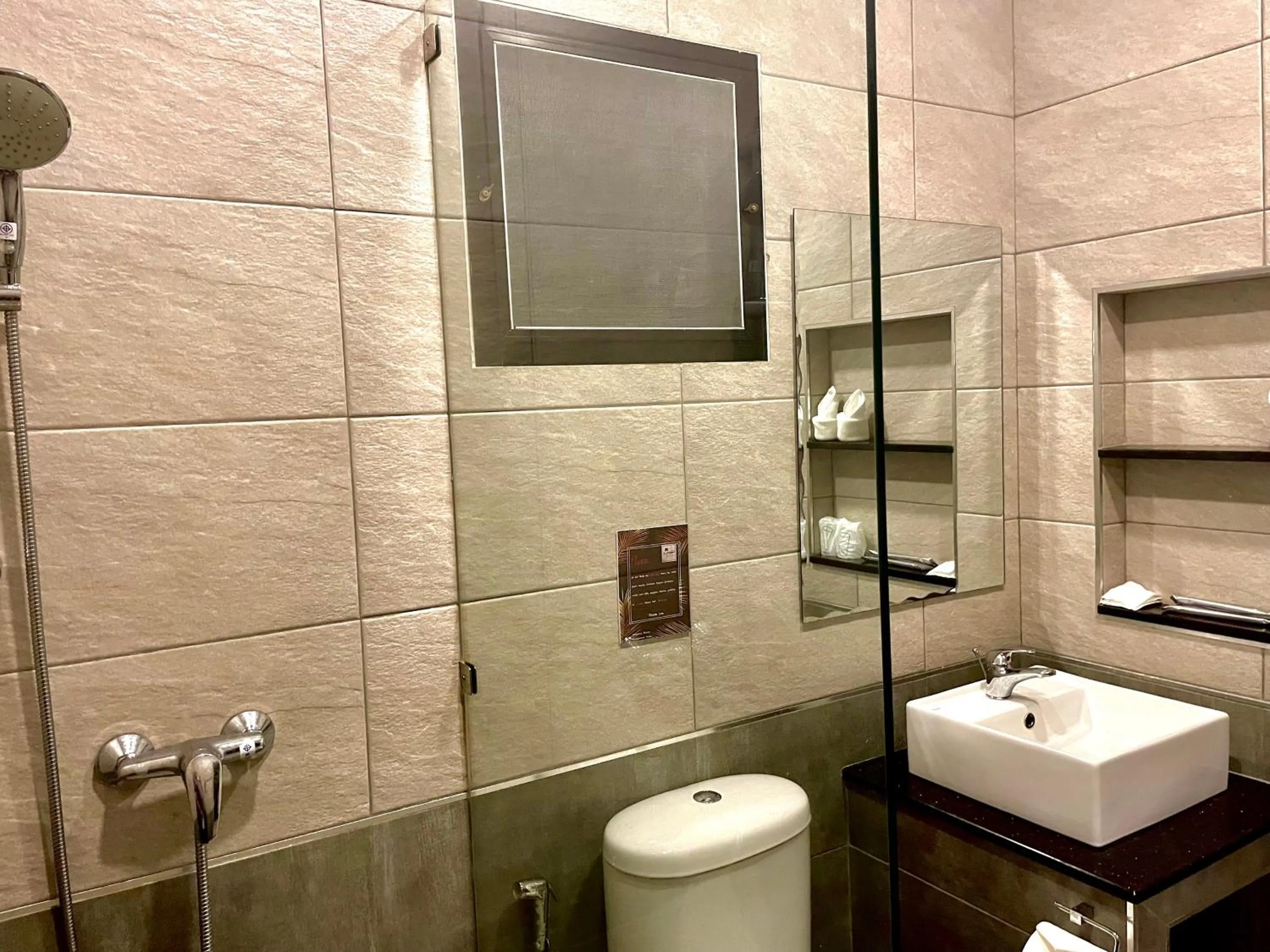 Bathroom in Hideaway Resort Banchang