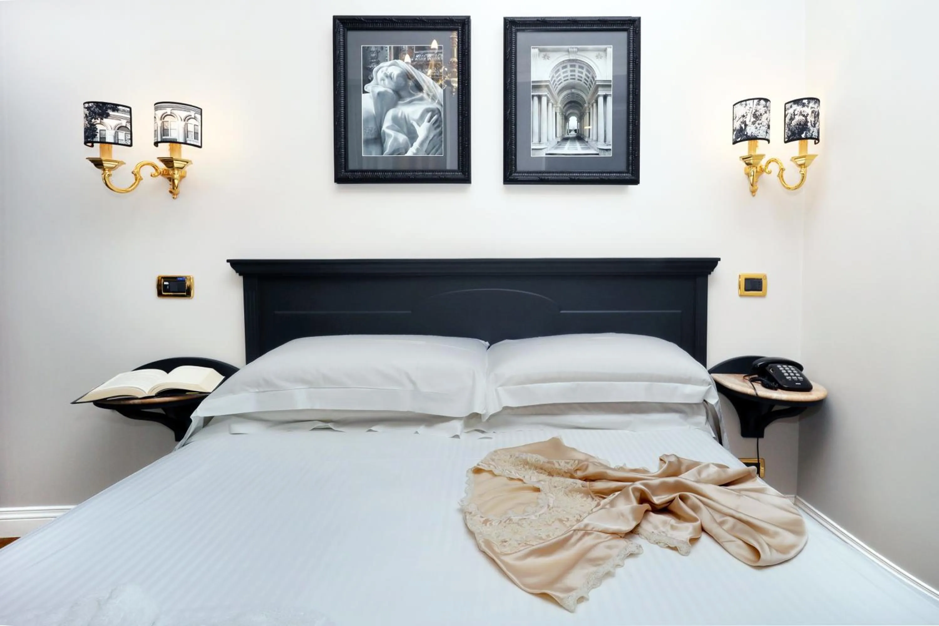 Bedroom, Bed in Hotel Barberini