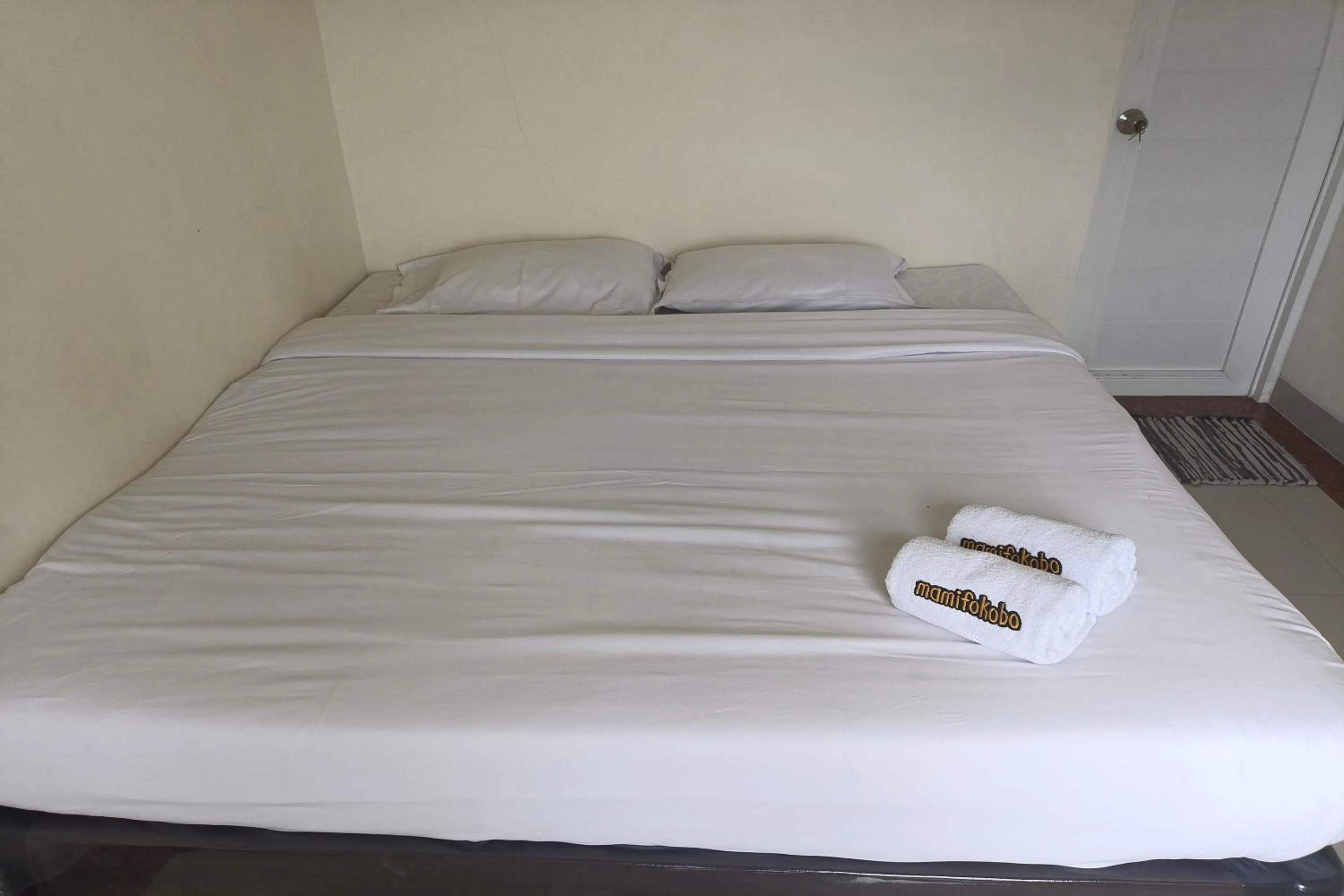 Photo of the whole room, Bed in Mamifokobo Hotel & Glamping