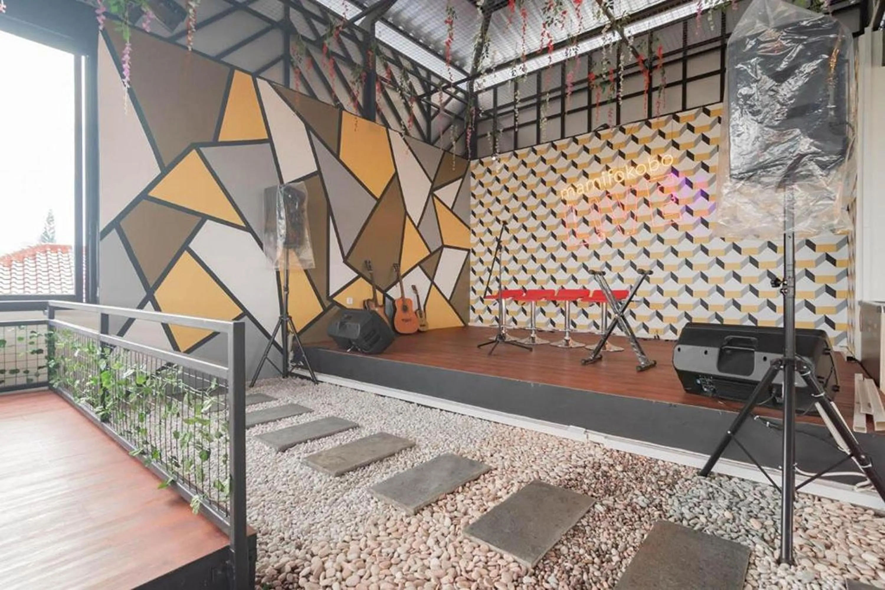 Restaurant/places to eat in Mamifokobo Hotel & Glamping