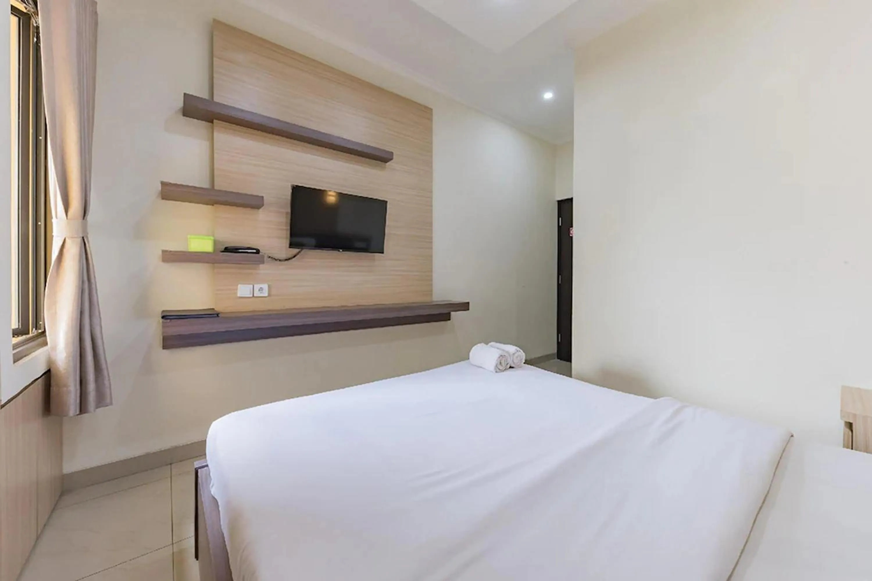 Photo of the whole room, Bed in Mamifokobo Hotel & Glamping