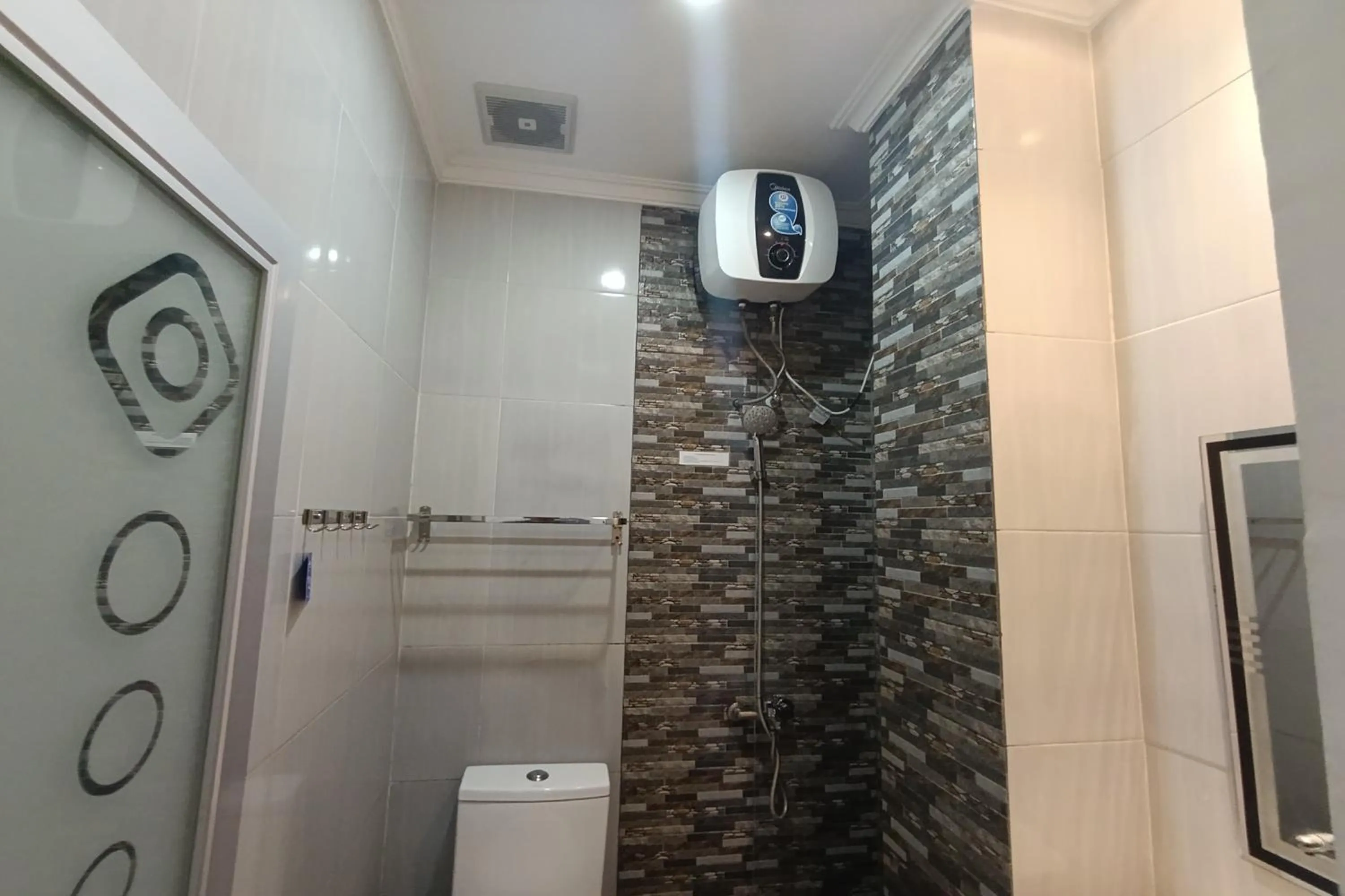 Bathroom in Mamifokobo Hotel & Glamping