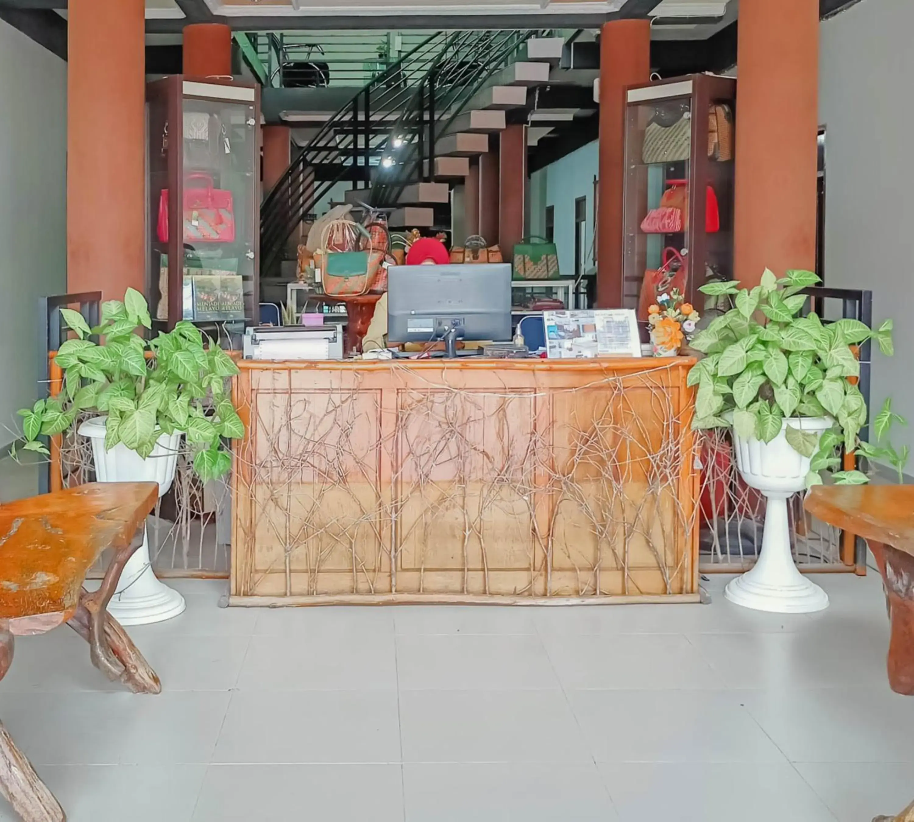 Property building in Urbanview Hotel Bagoes Sintang by RedDoorz Property building in Urbanview Hotel Bagoes Sintang by RedDoorz