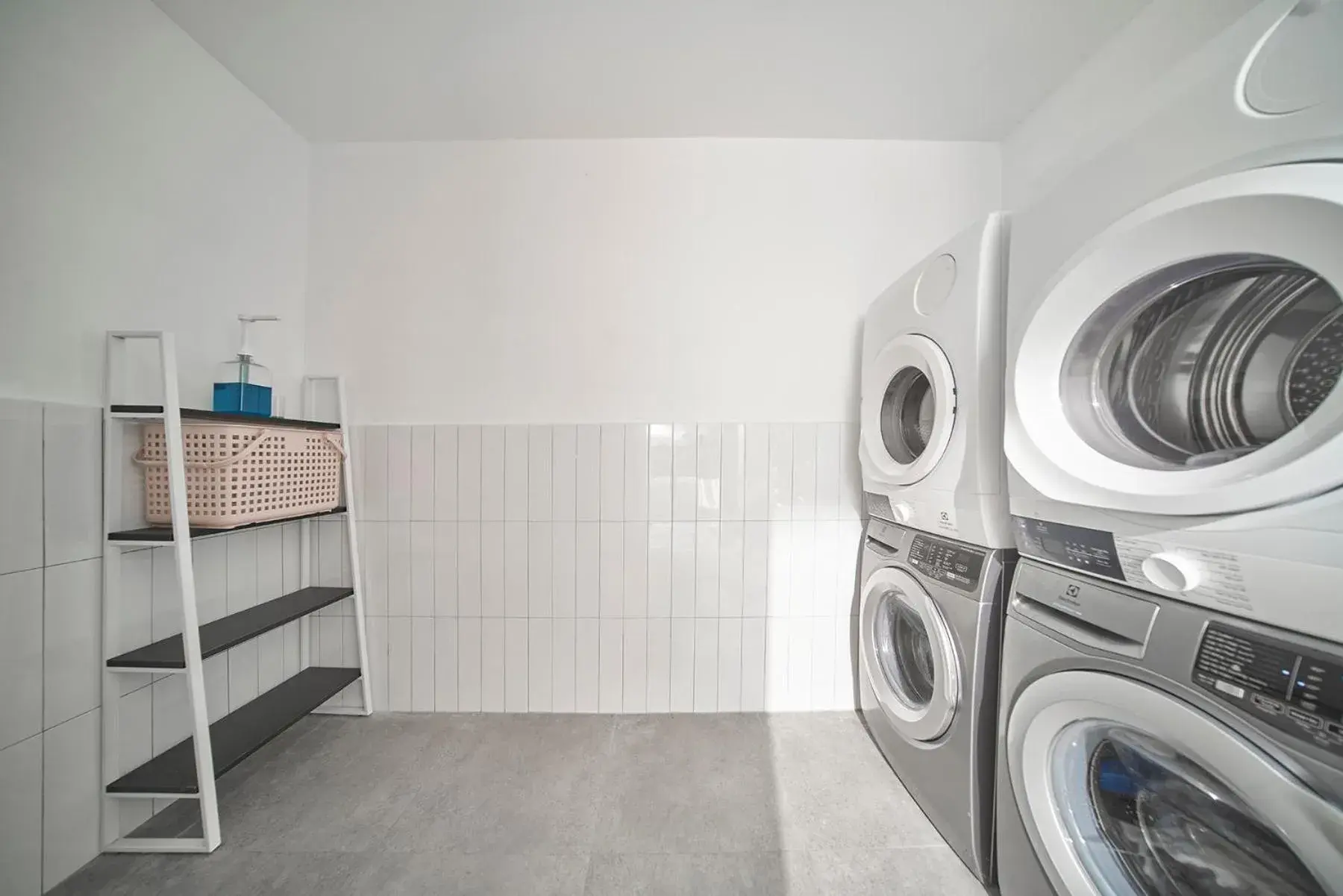 Property building in M Village Living Trần Quốc Thảo Property building in M Village Living Trần Quốc Thảo