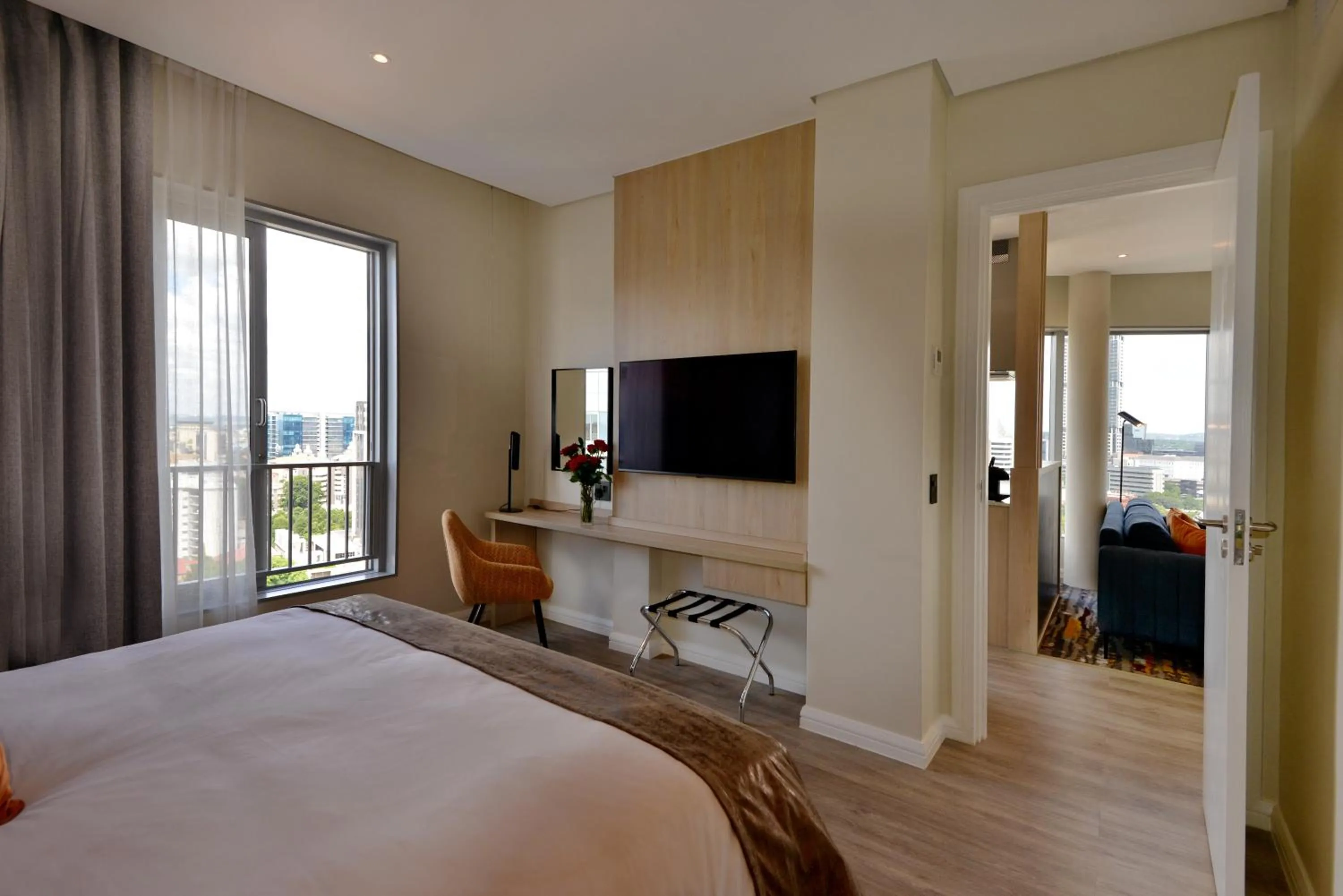 Bedroom, Bed in @Sandton Hotel