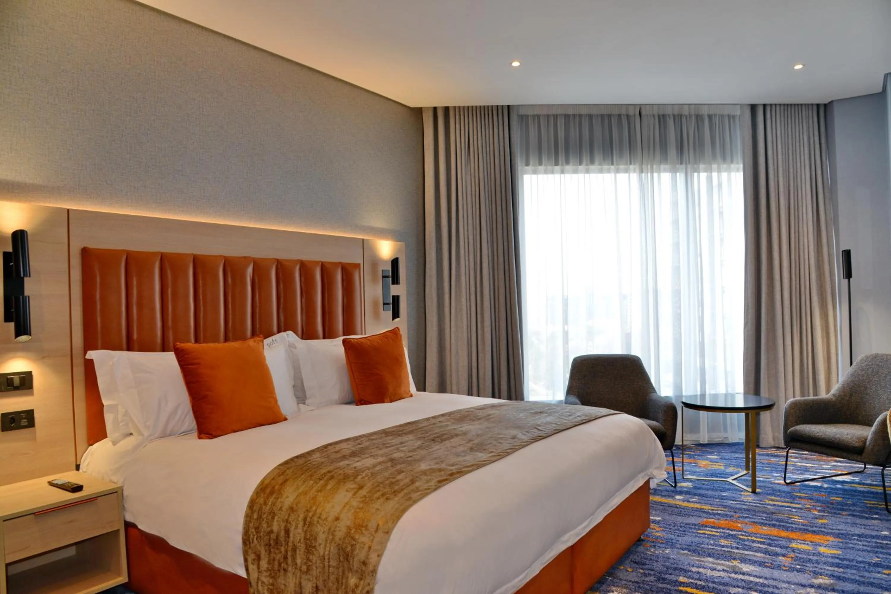 Bedroom, Bed in @Sandton Hotel