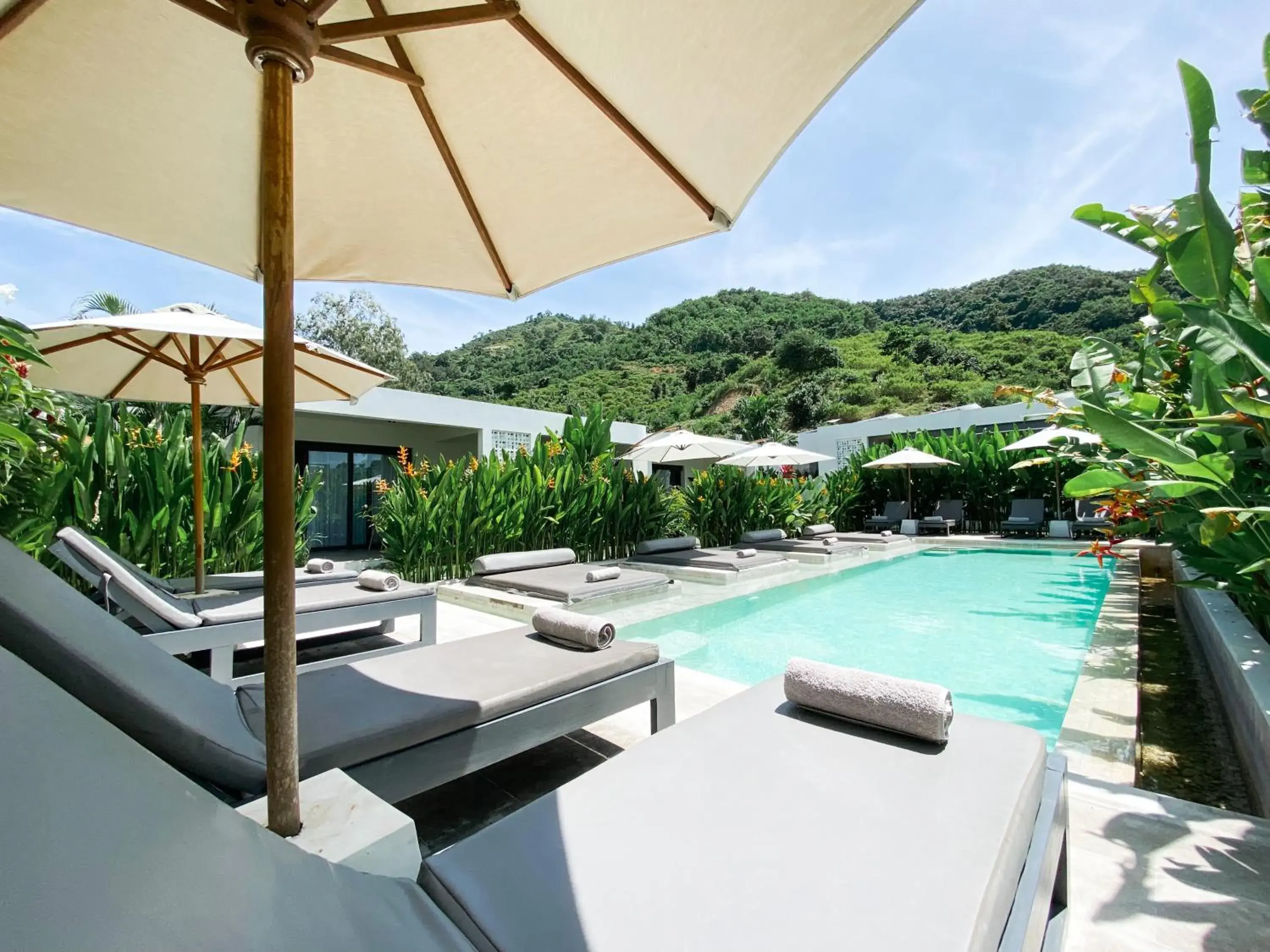 Swimming pool in Amazing Lombok Resort Swimming pool in Amazing Lombok Resort