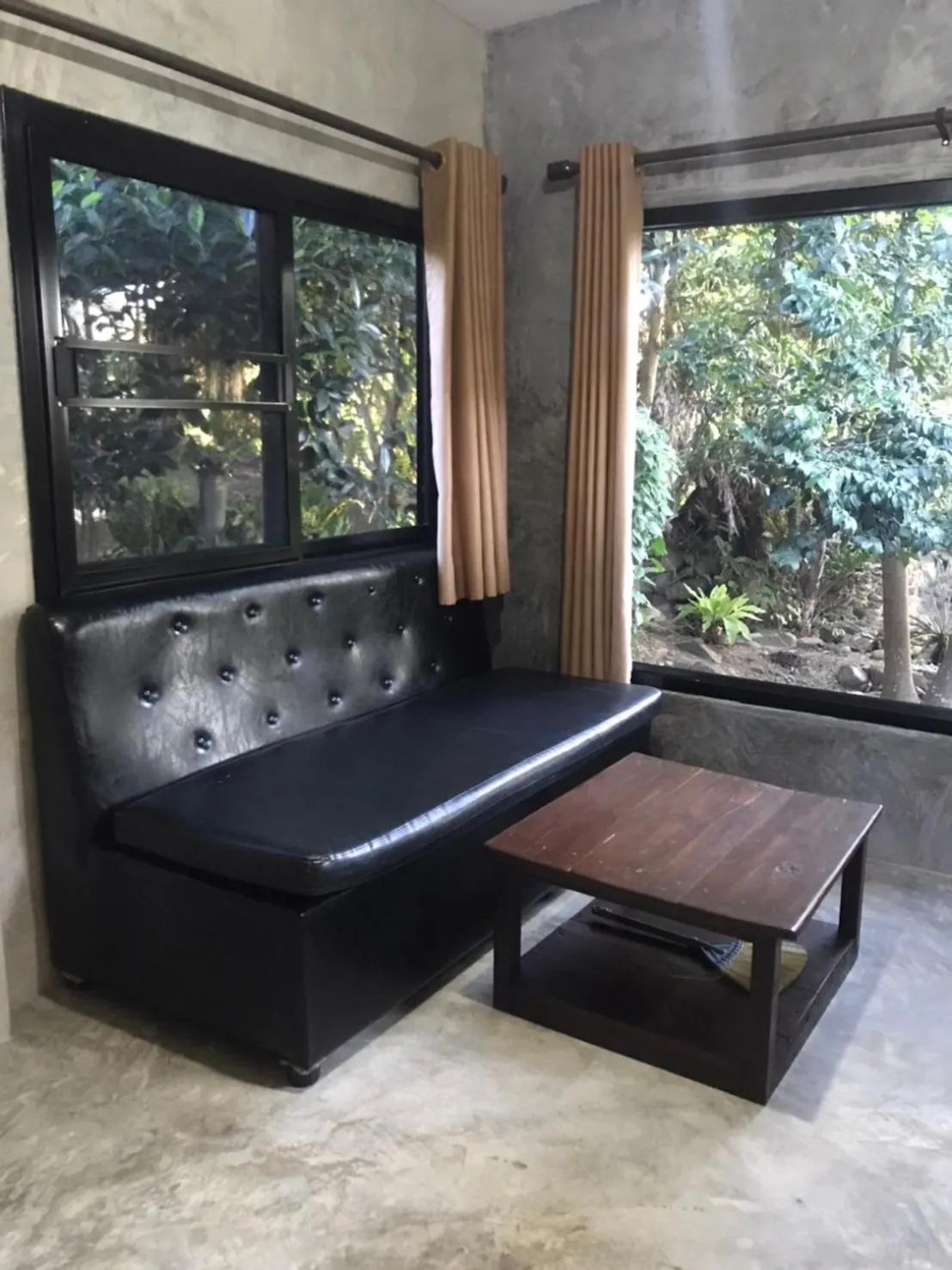 Living room in Sunshine On The Rock