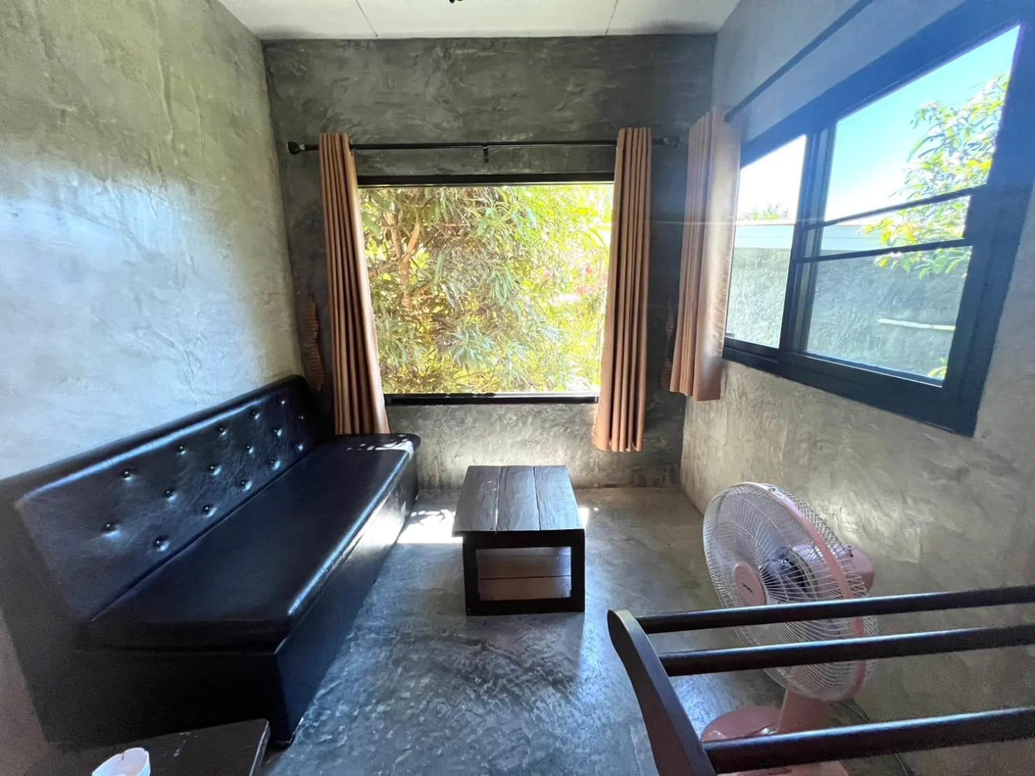 Living room in Sunshine On The Rock