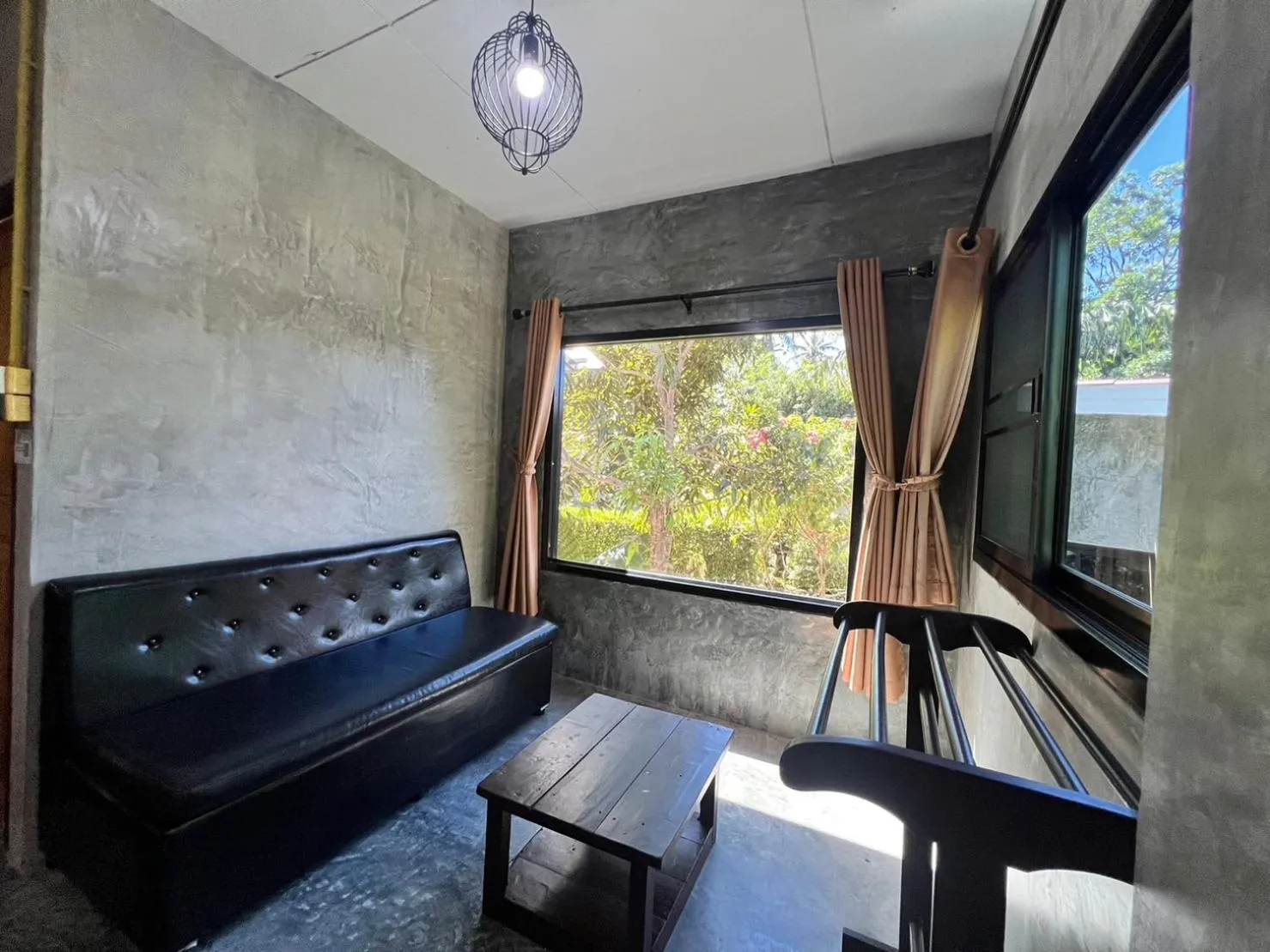 Living room in Sunshine On The Rock