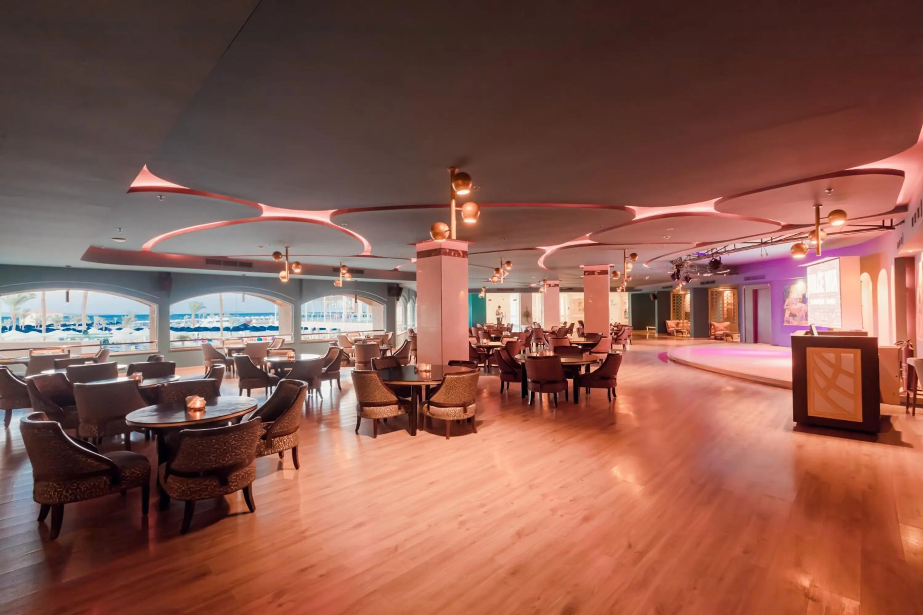 Restaurant/places to eat in Beach Albatros The Club - Aqua Park