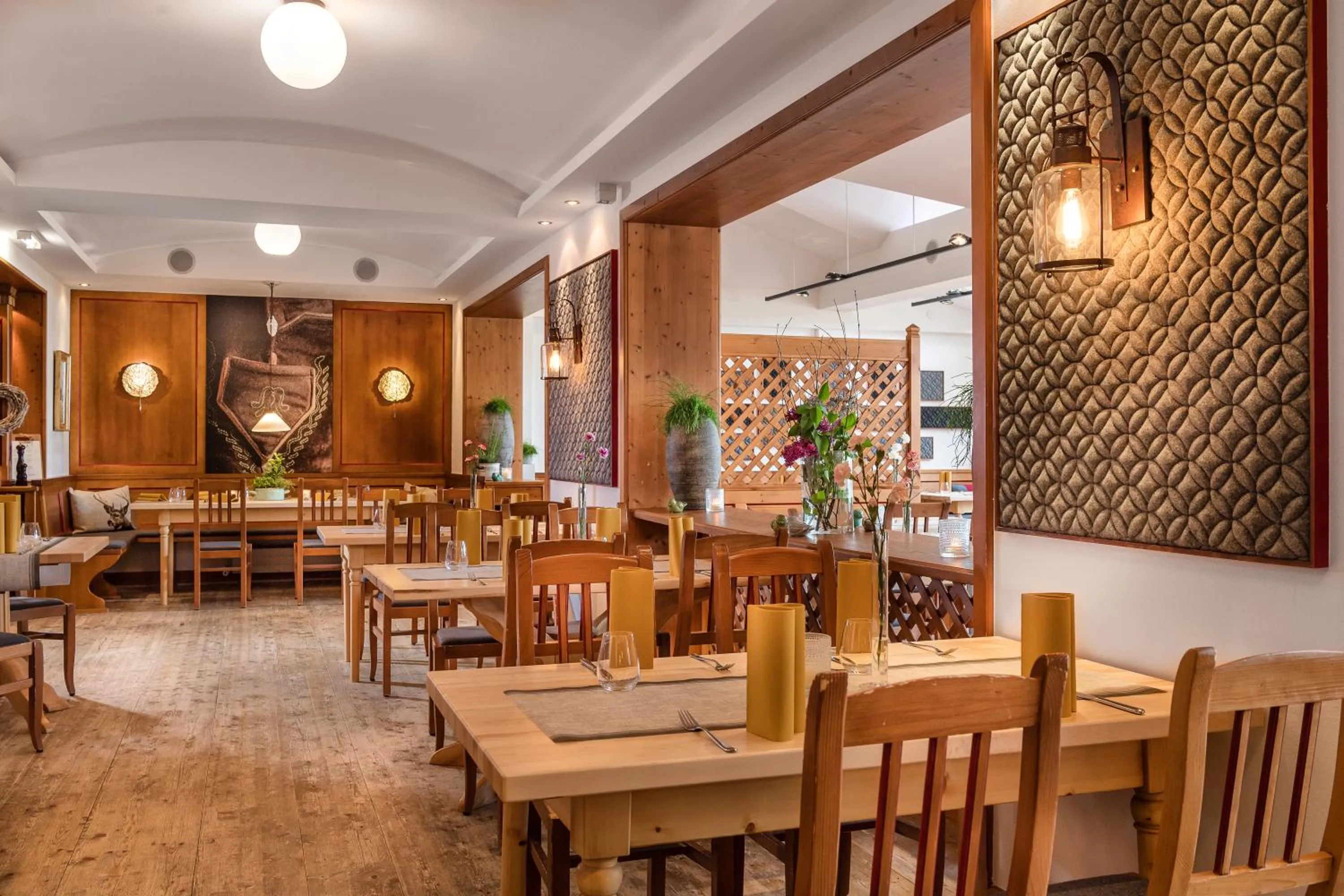 Restaurant/places to eat in MONDI Appartements am Grundlsee