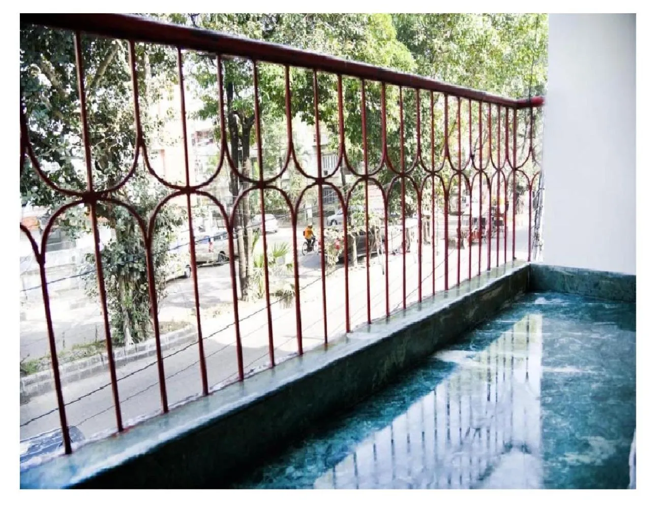 Garden view in Crossroads