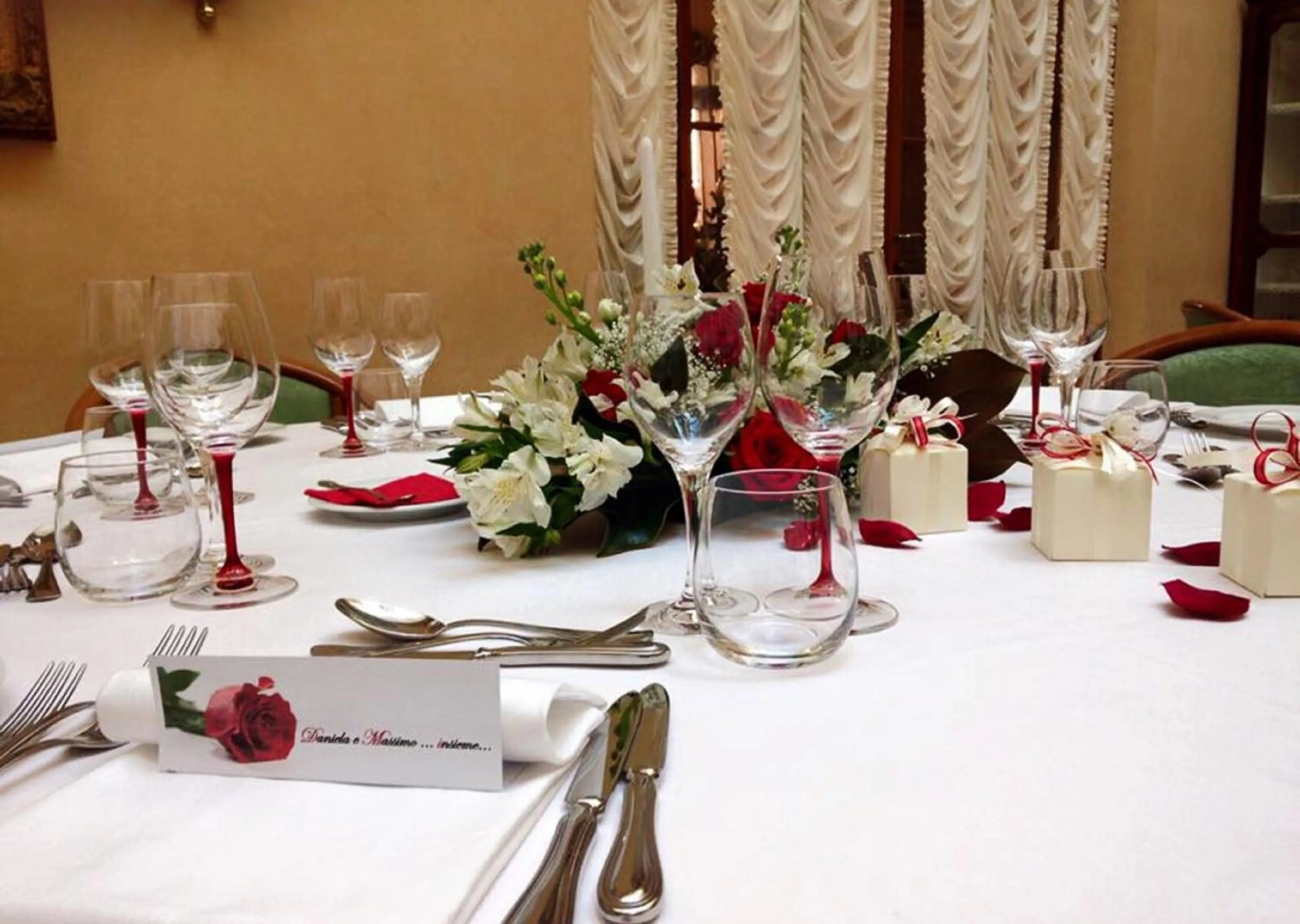 Restaurant/places to eat in Phi Hotel Dei Medaglioni