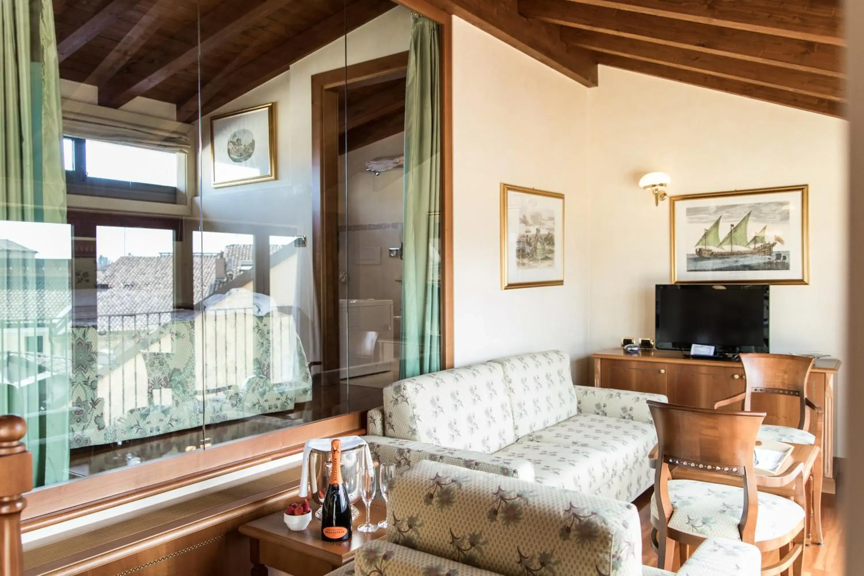 Living room in Phi Hotel Dei Medaglioni Living room in Phi Hotel Dei Medaglioni