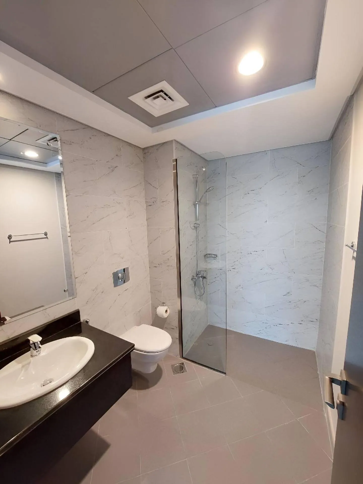 Budget-friendly 2bd near EXPO with a huge pool