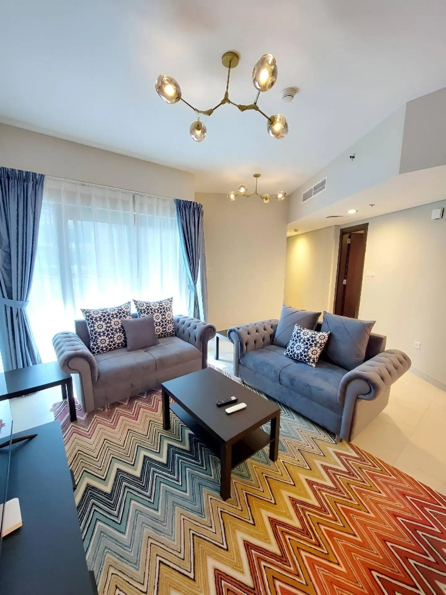Budget-friendly 2bd near EXPO with a huge pool