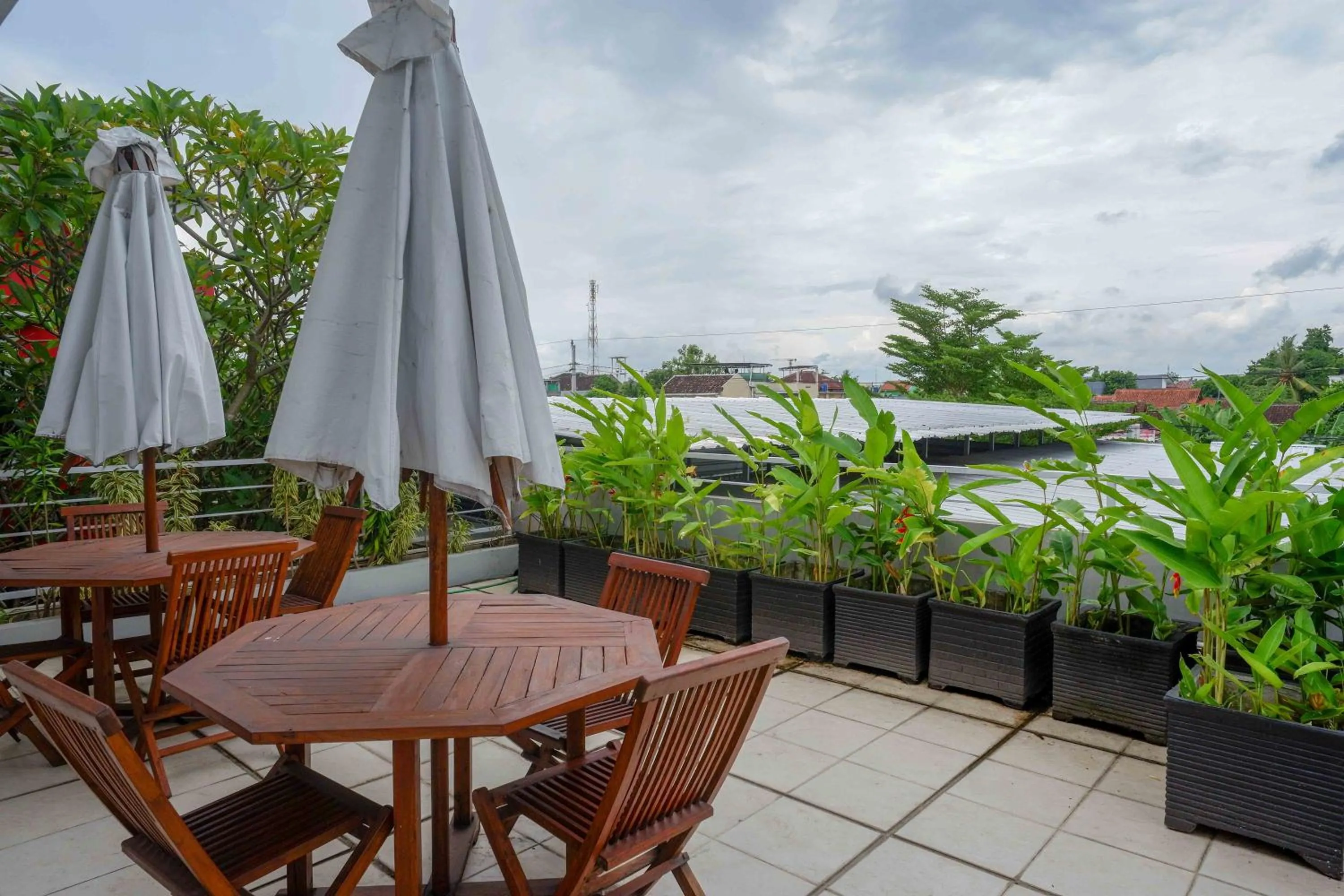 Patio in Sans Hotel Absari Yogyakarta