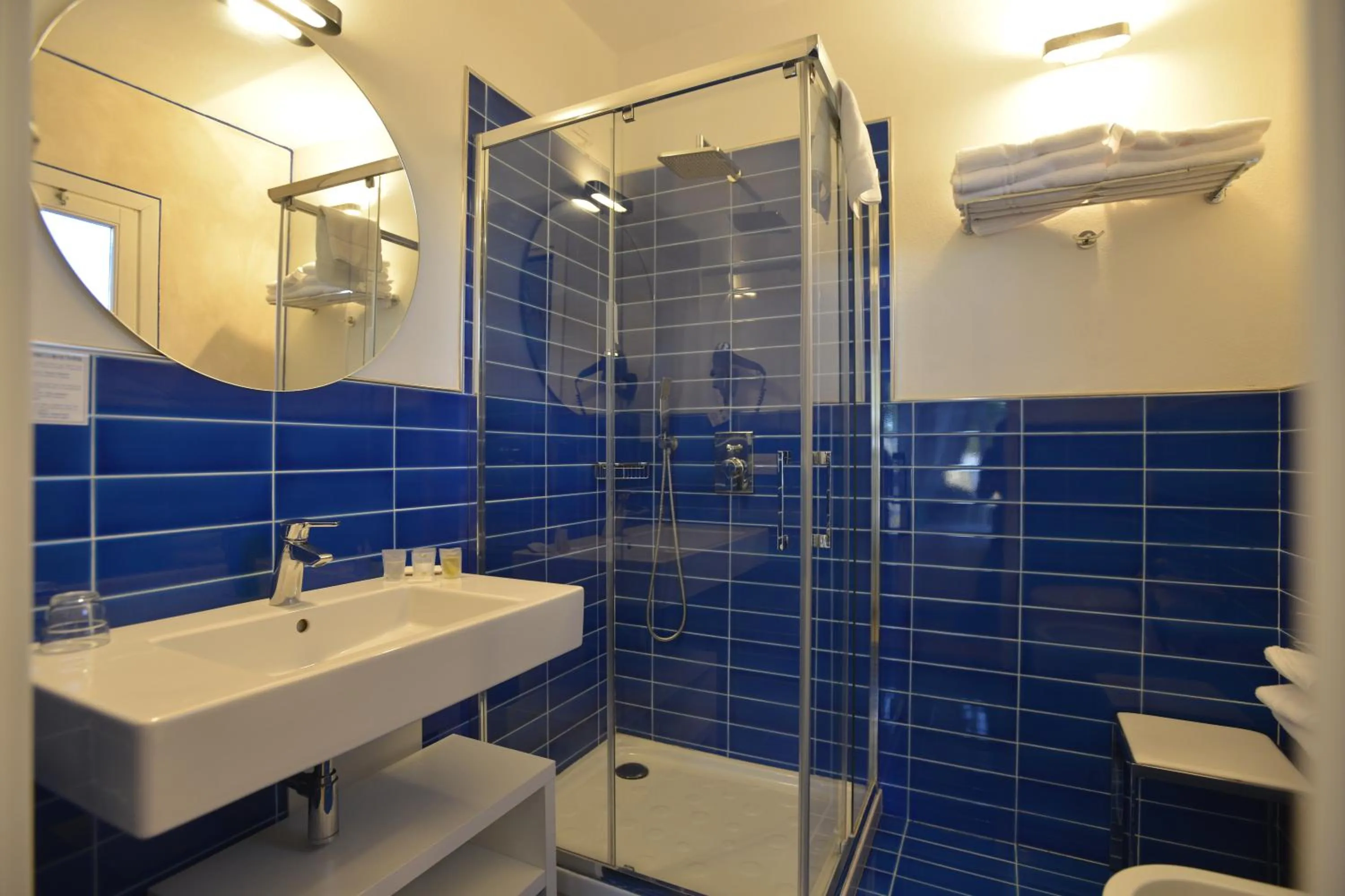 Shower in UNAHOTELS Club Hotel Ancora