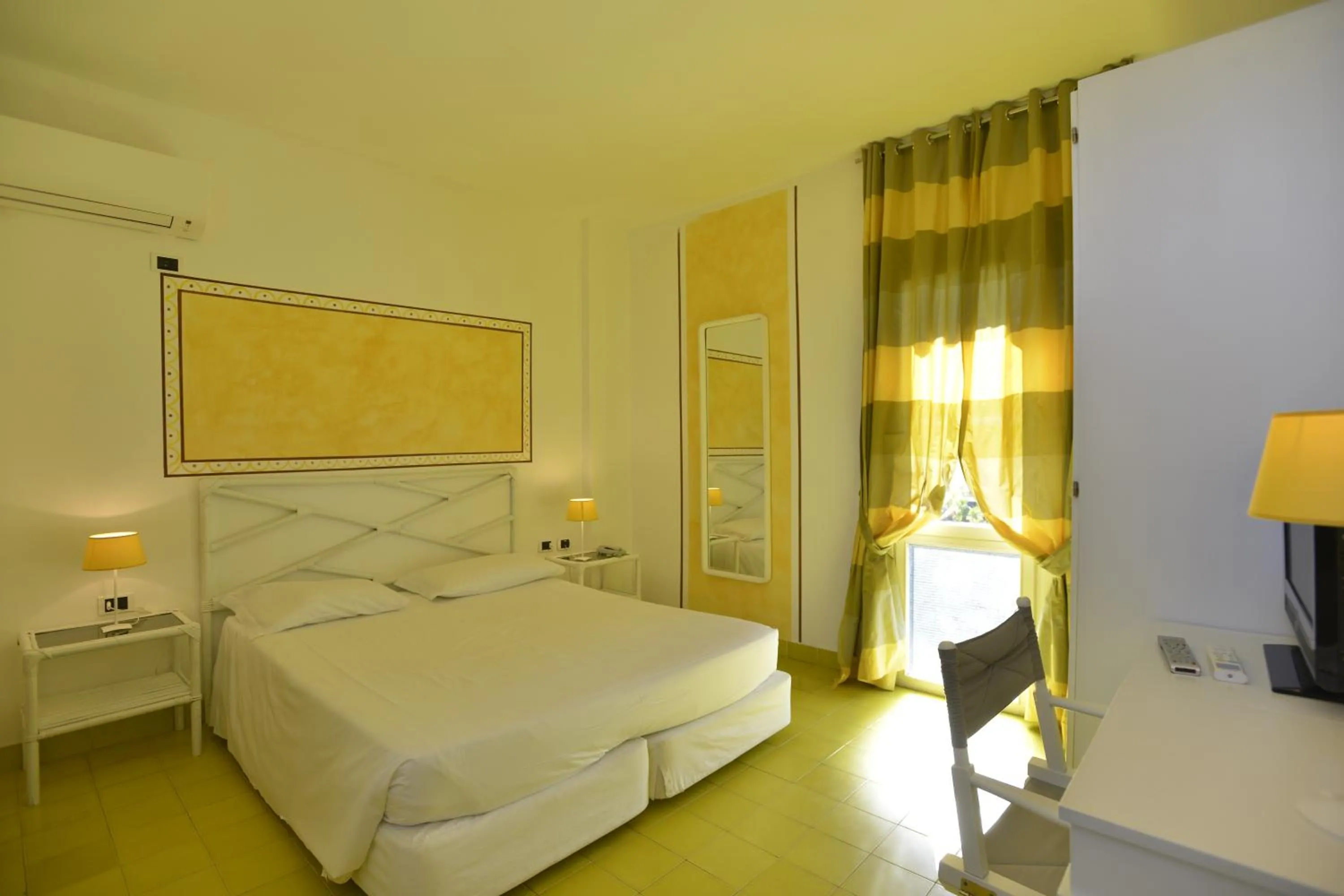 Bed in UNAHOTELS Club Hotel Ancora