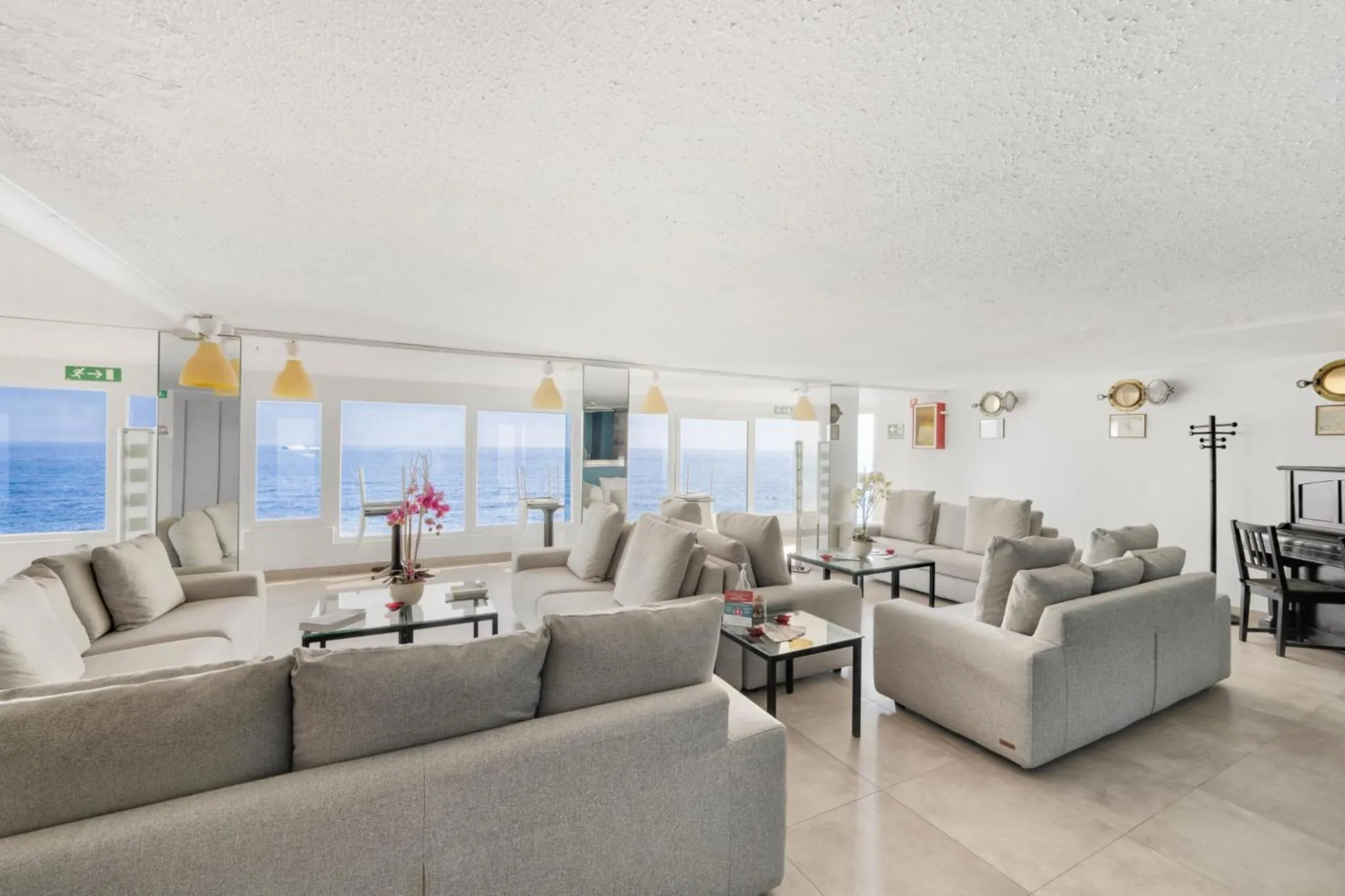 Meeting/conference room in Hotel La Perla Del Capo