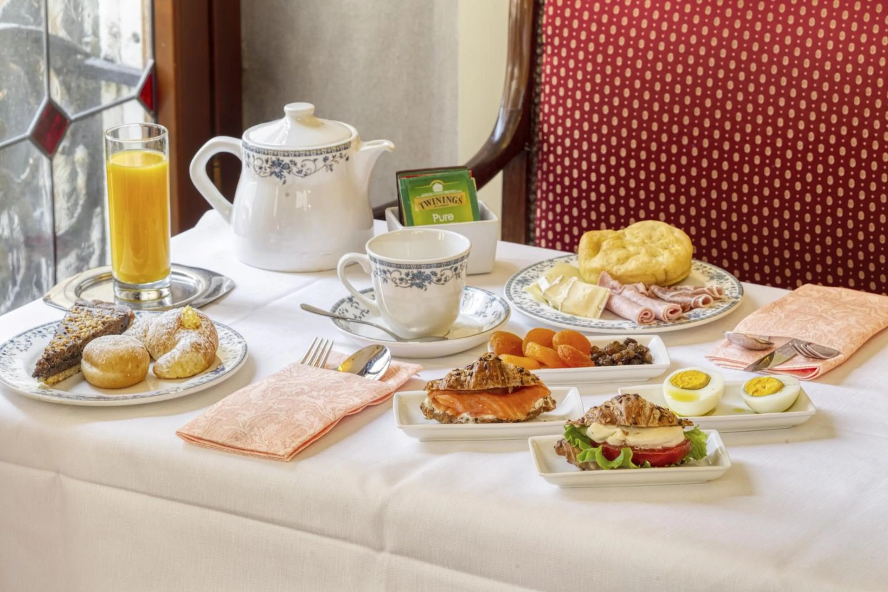 Breakfast in Hotel Firenze